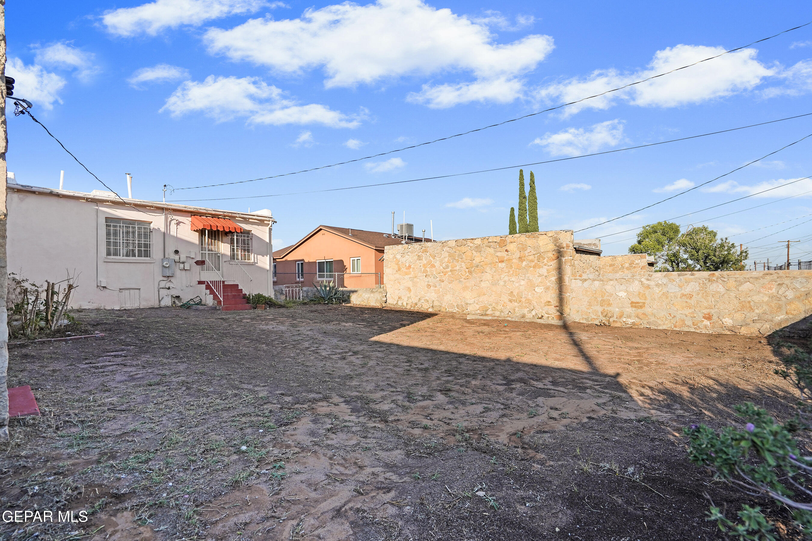 3018 SACRAMENTO Avenue