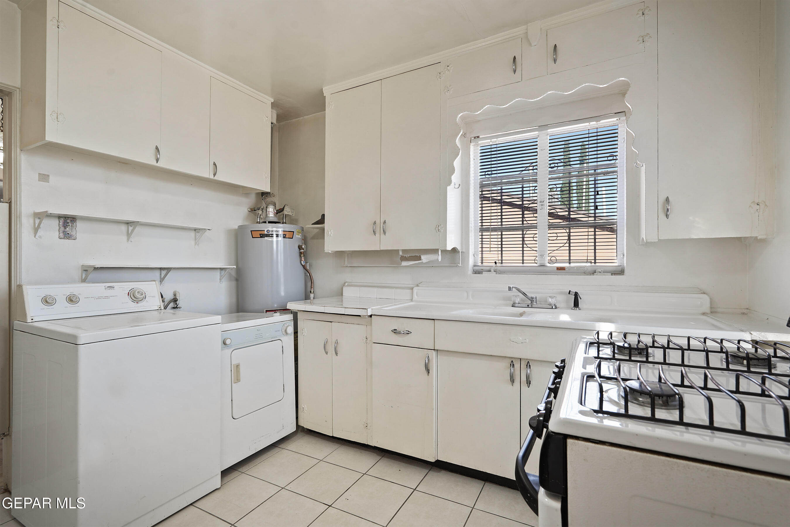 3018 SACRAMENTO Avenue