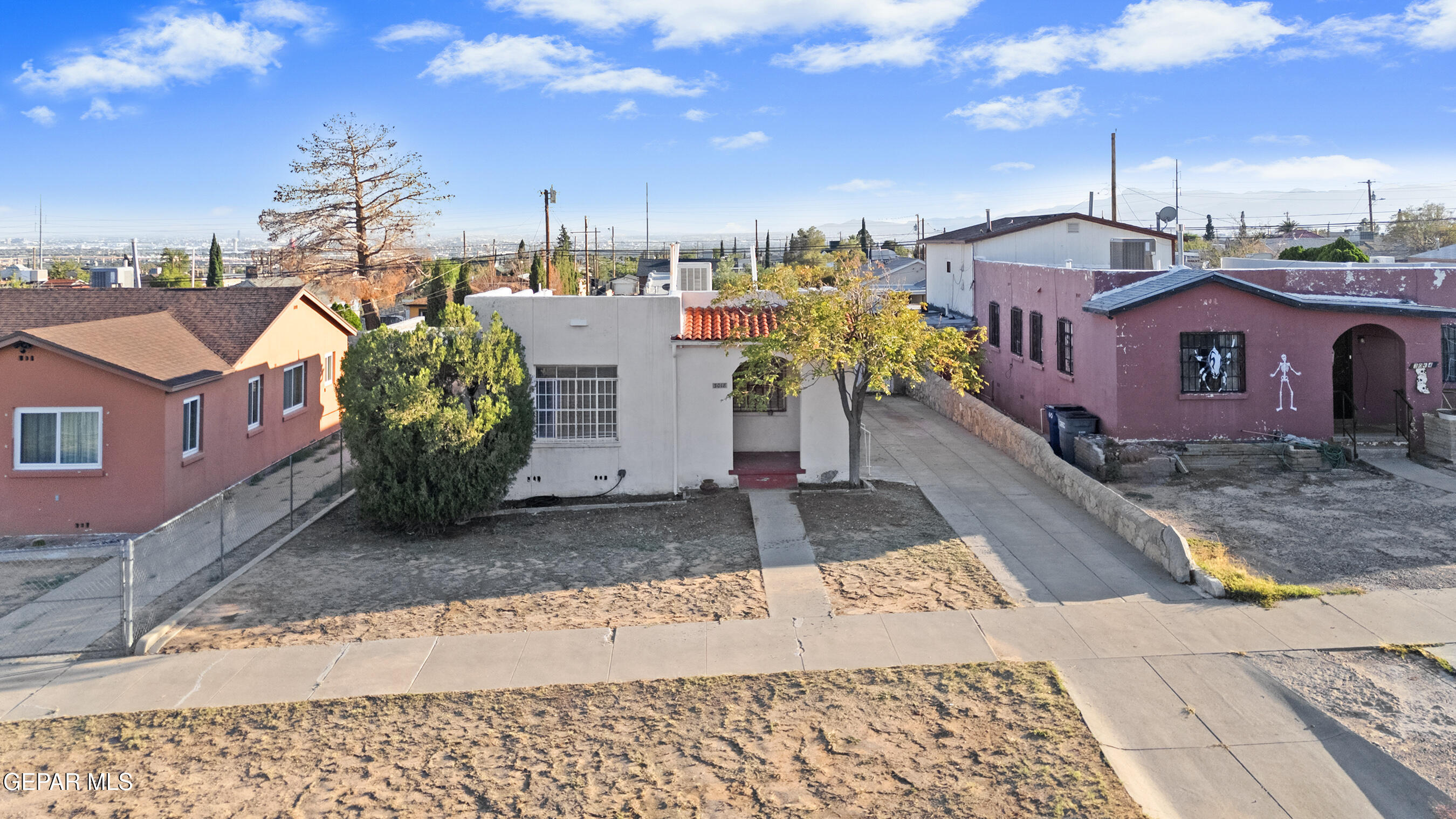 3018 SACRAMENTO Avenue