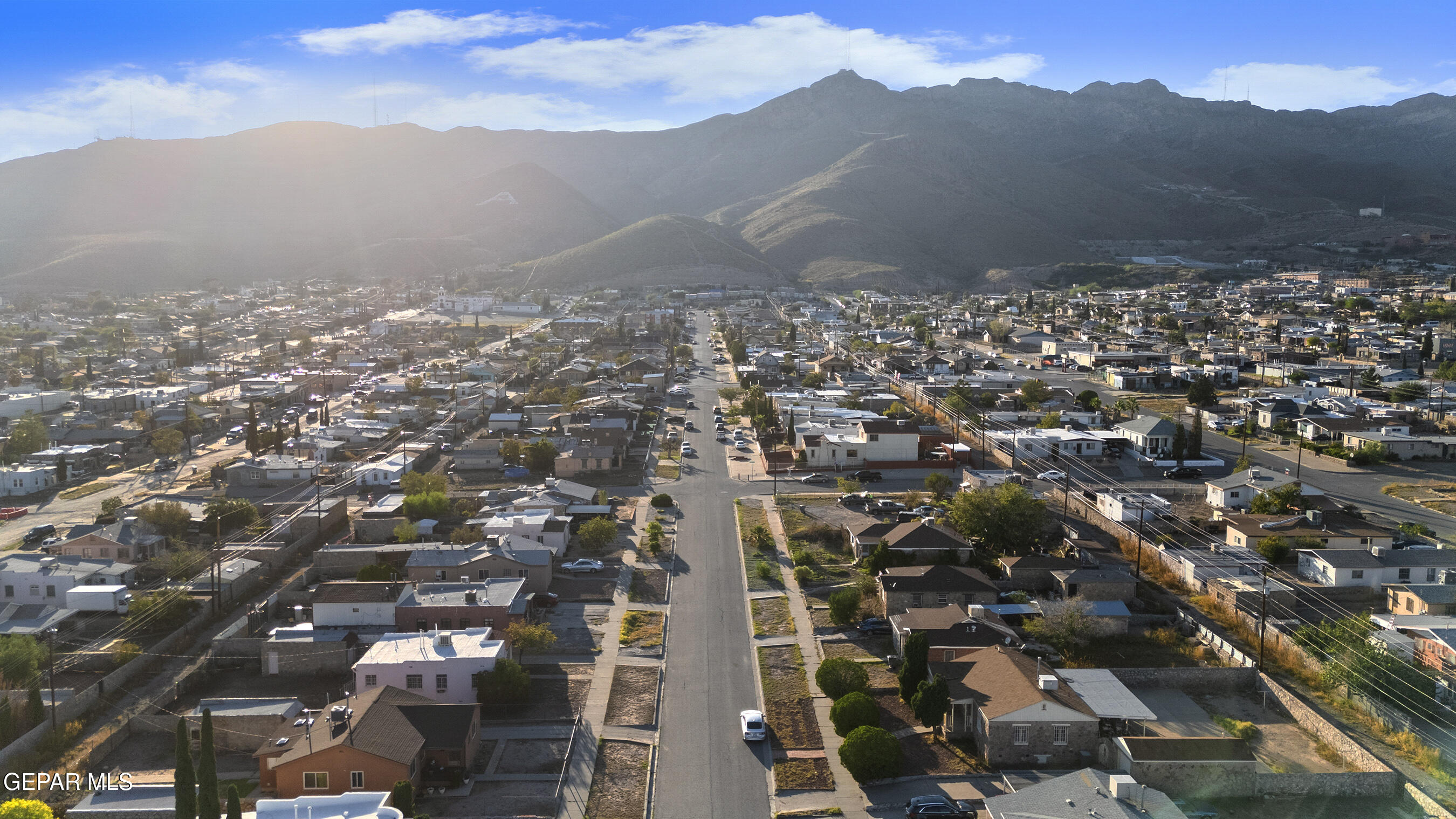 3018 SACRAMENTO Avenue