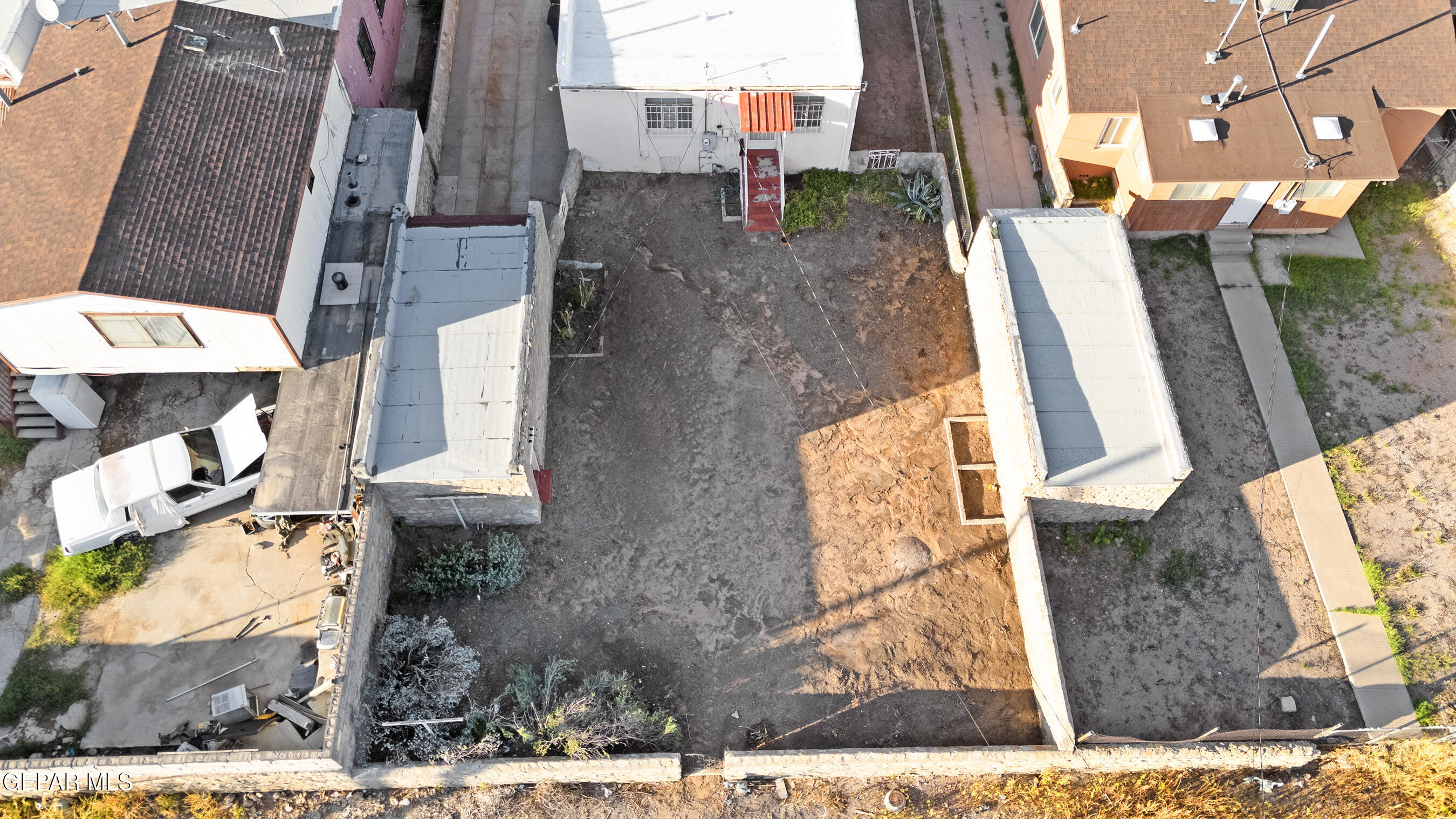 3018 SACRAMENTO Avenue