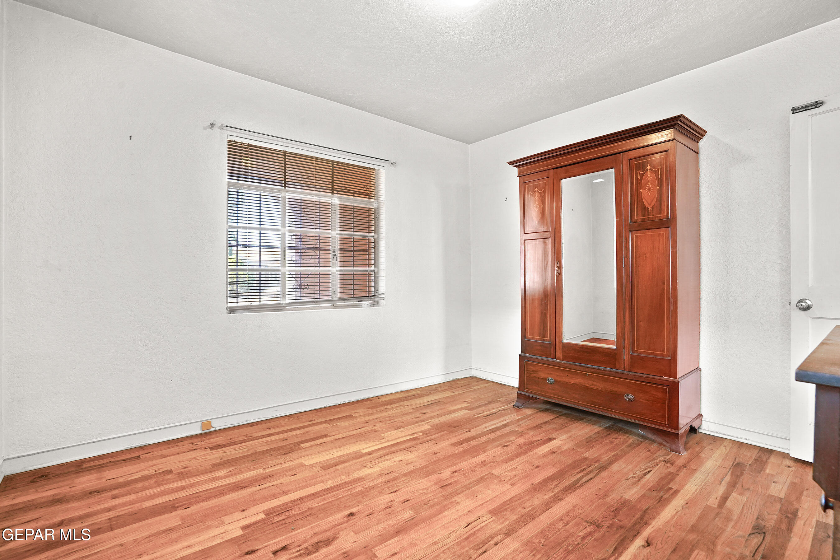 3018 SACRAMENTO Avenue