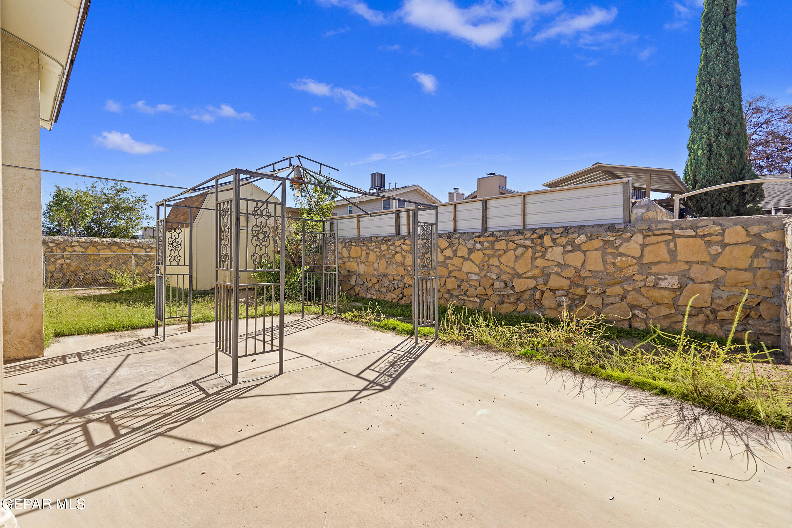 2252 SEA GULL Drive