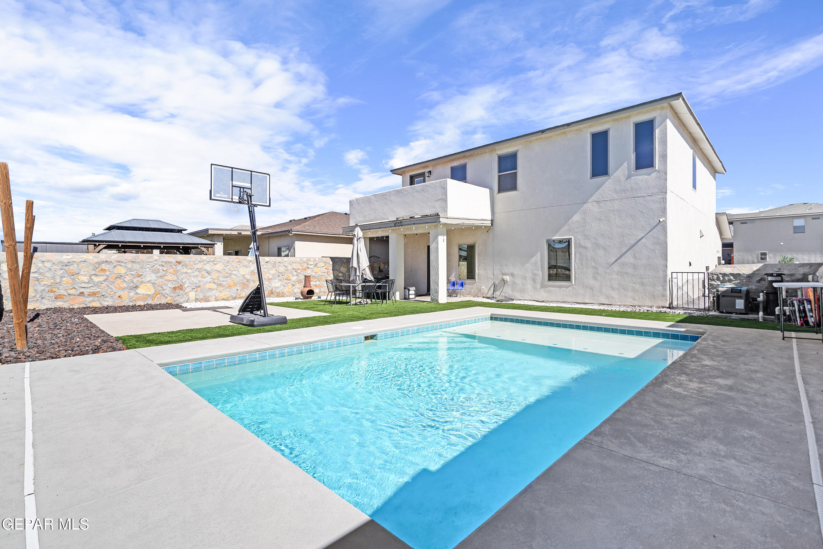6713 LA PUESTA Drive
