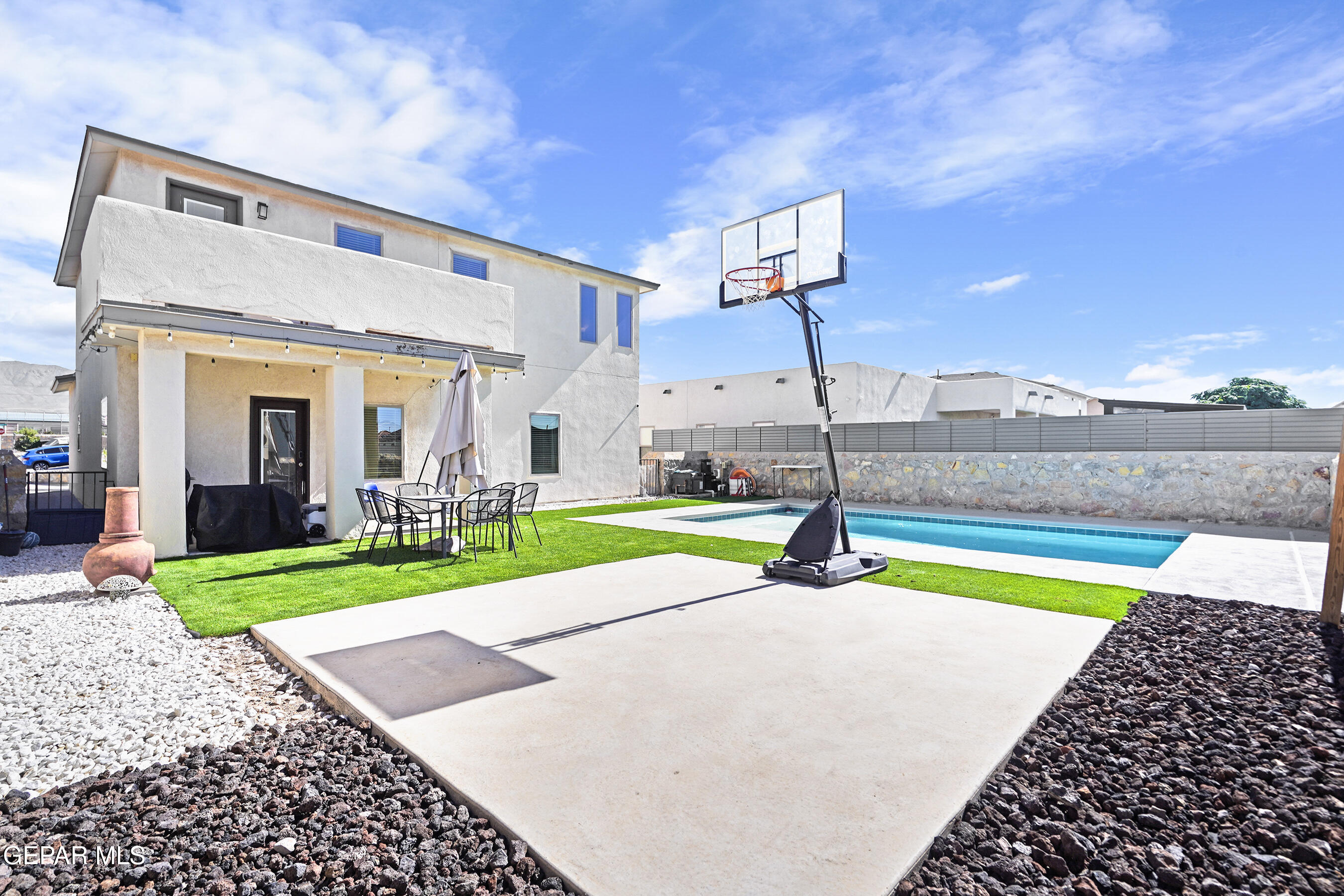 6713 LA PUESTA Drive