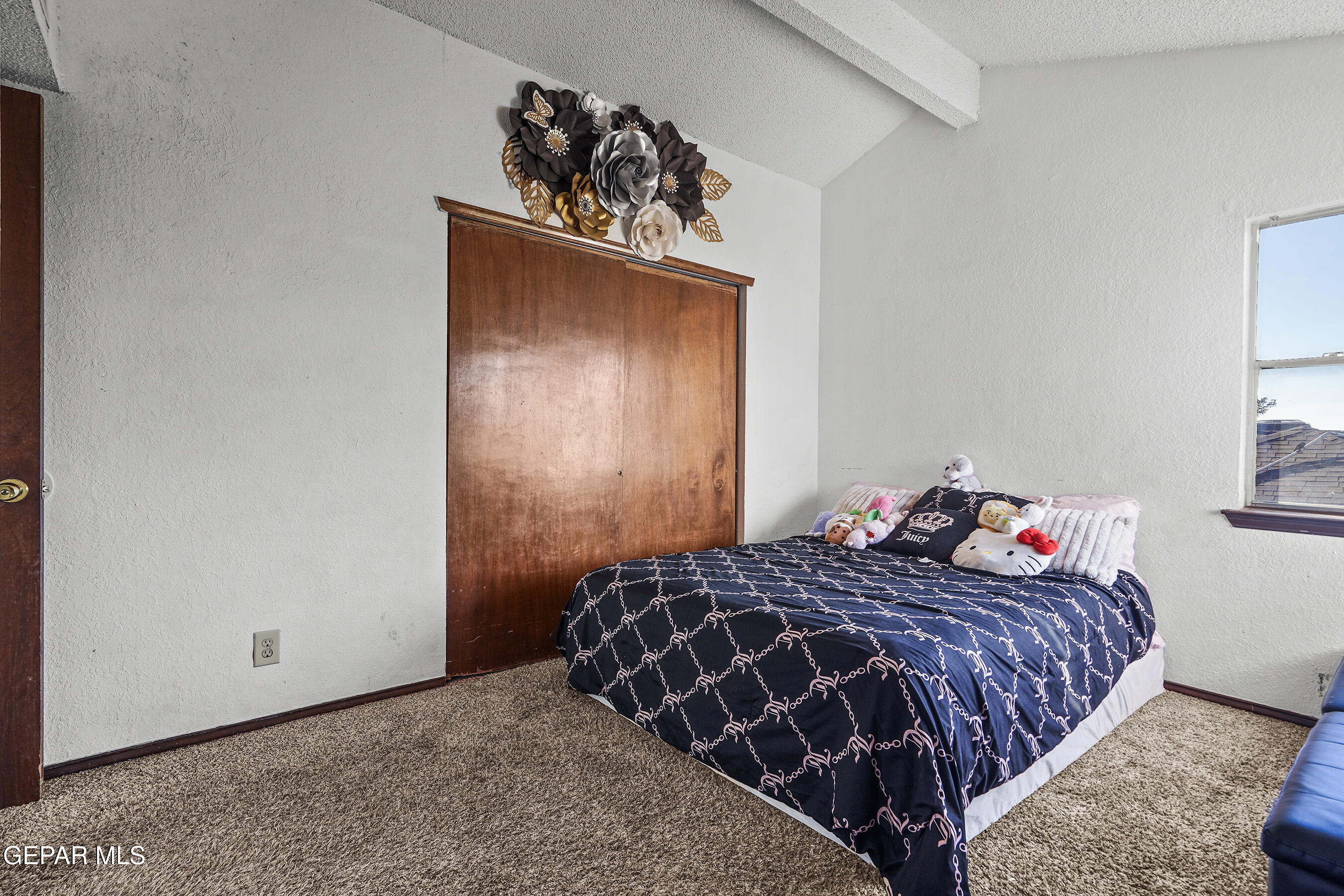 7337 ROYAL ARMS Drive