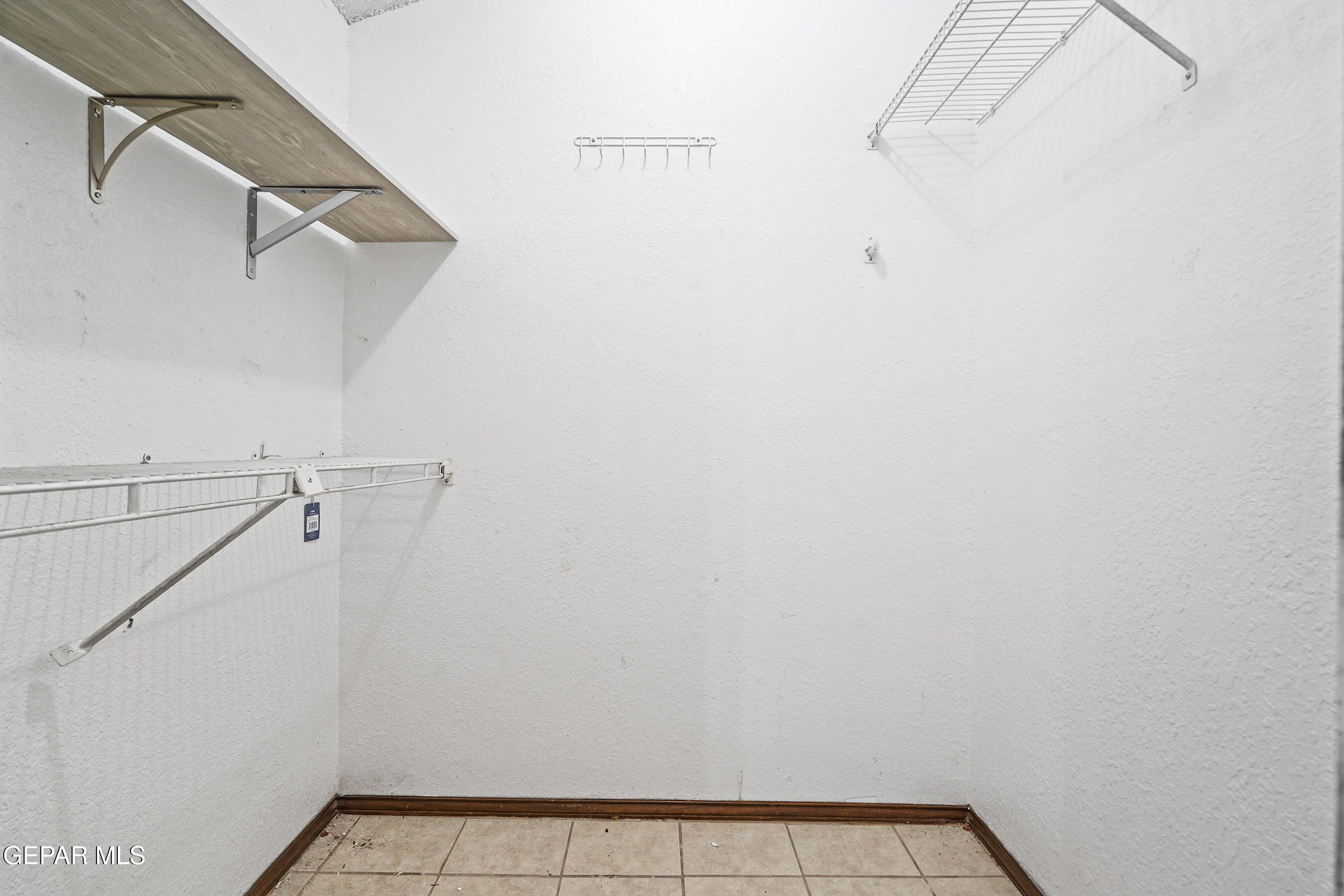 7337 ROYAL ARMS Drive