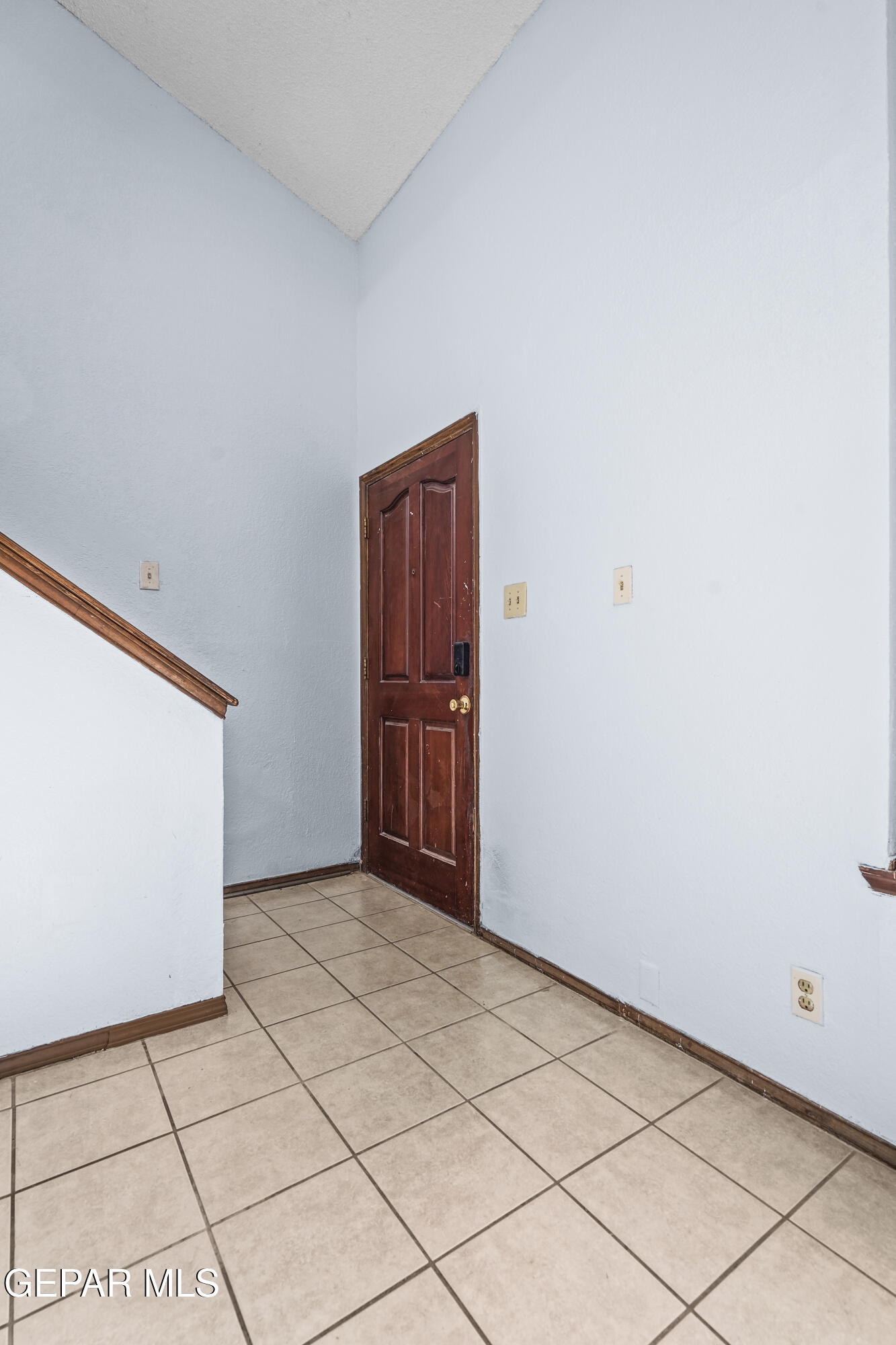 7337 ROYAL ARMS Drive