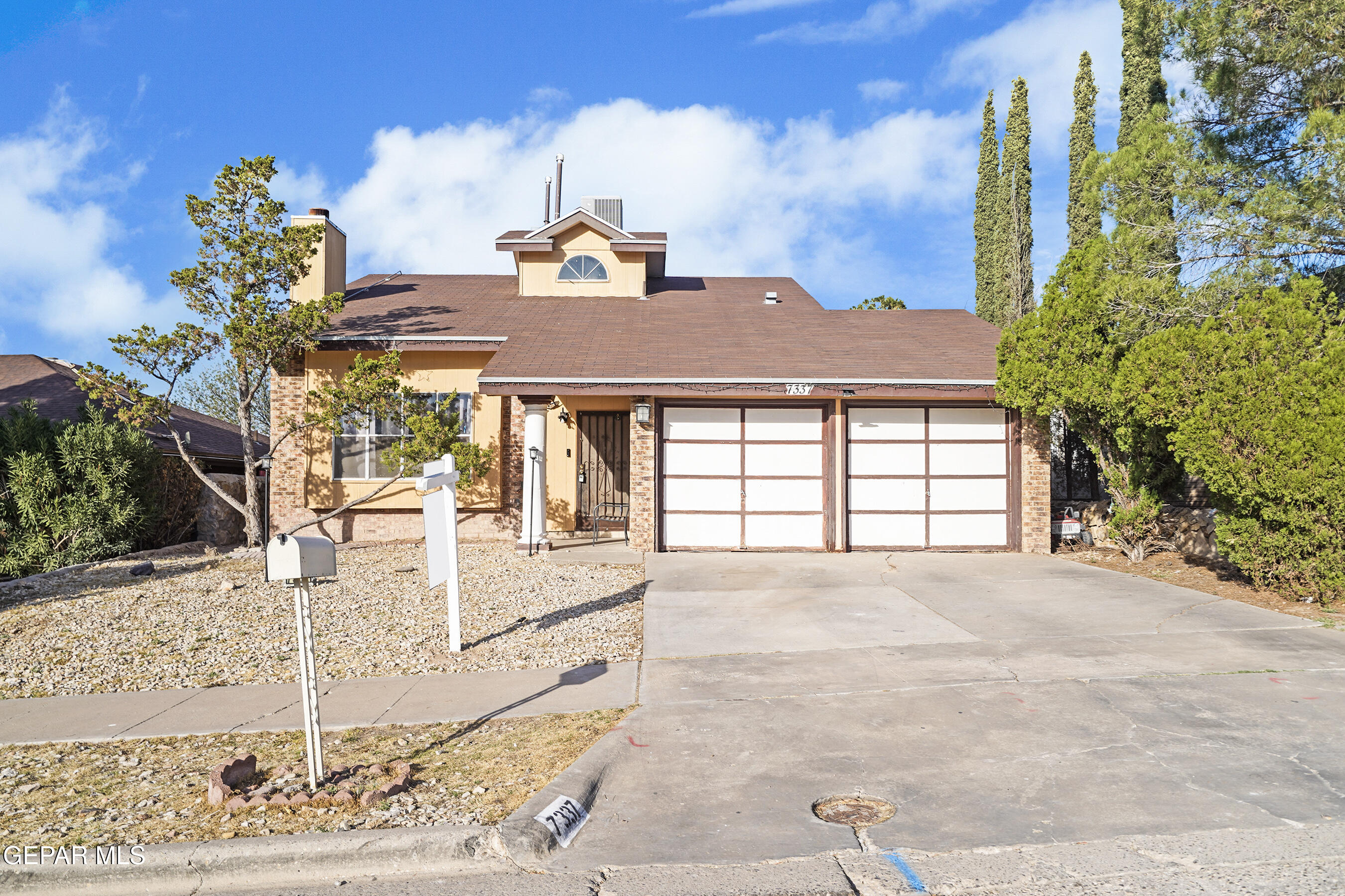 7337 ROYAL ARMS Drive