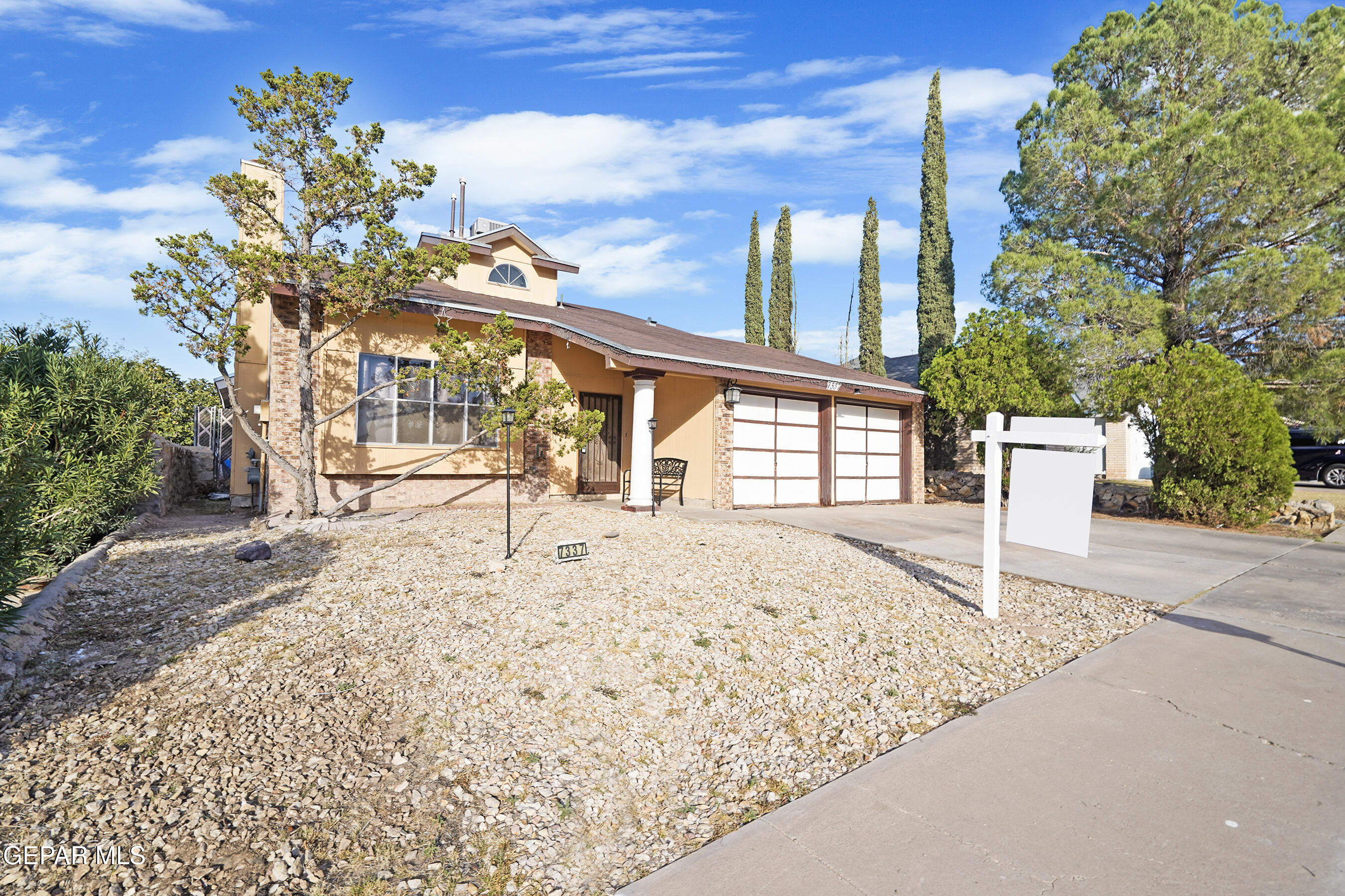 7337 ROYAL ARMS Drive