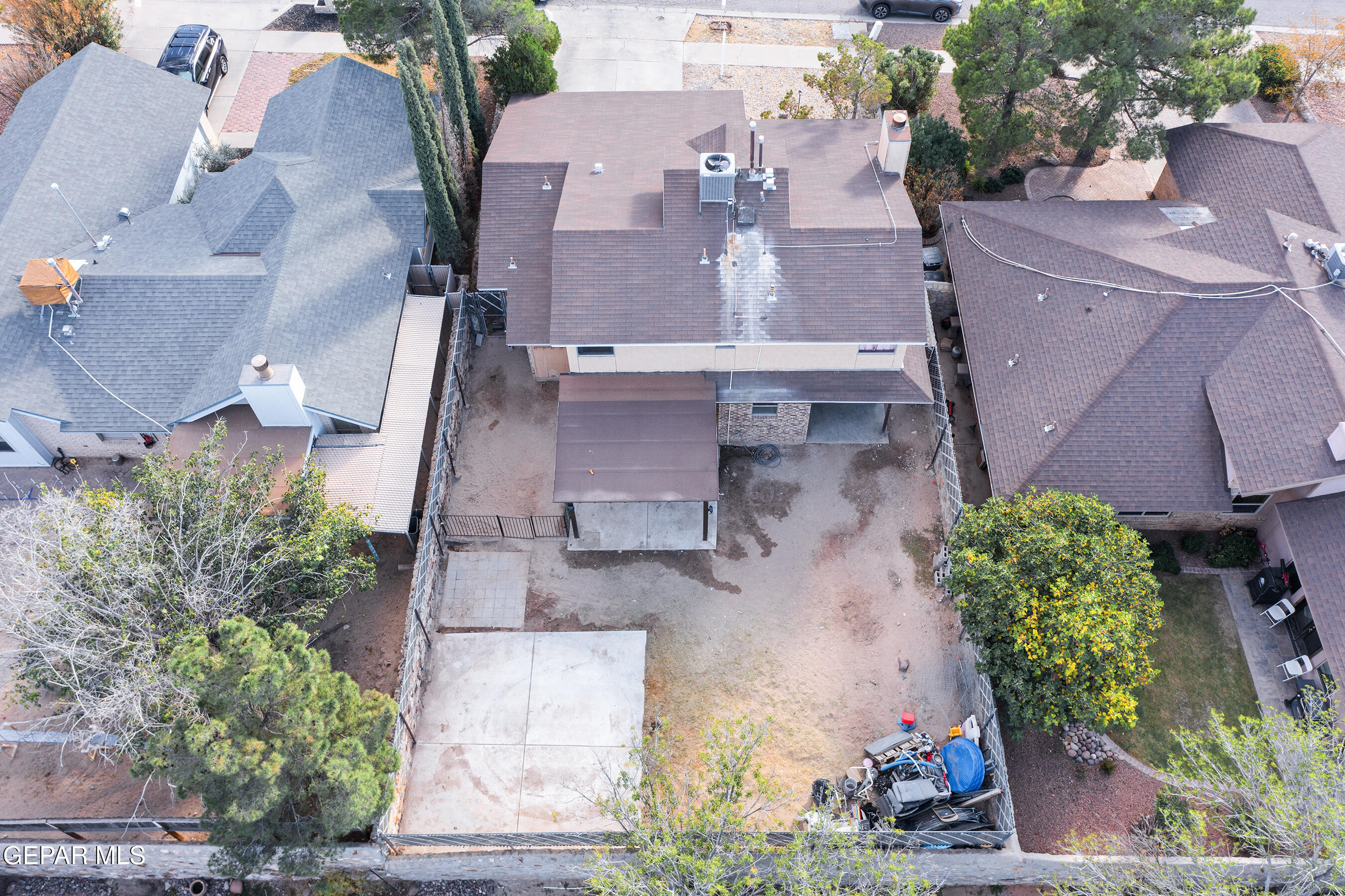 7337 ROYAL ARMS Drive