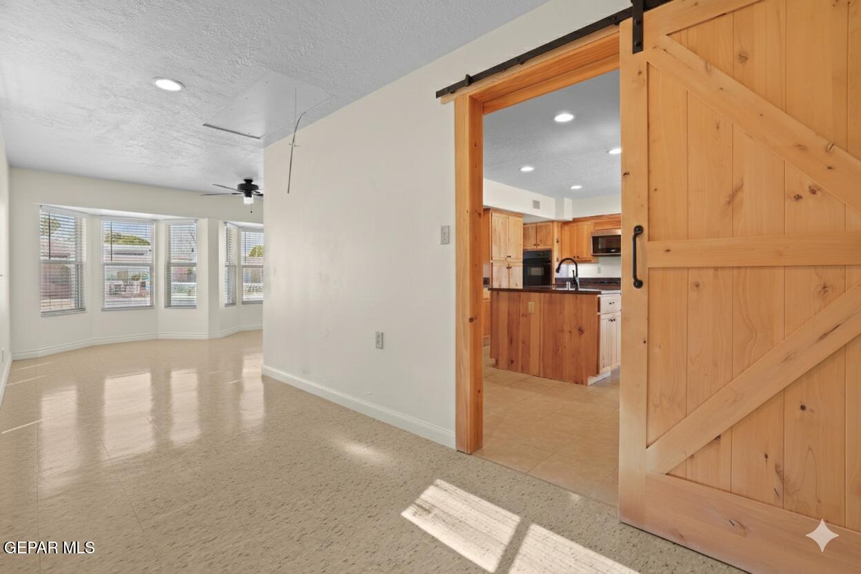 10406 BON AIRE Drive