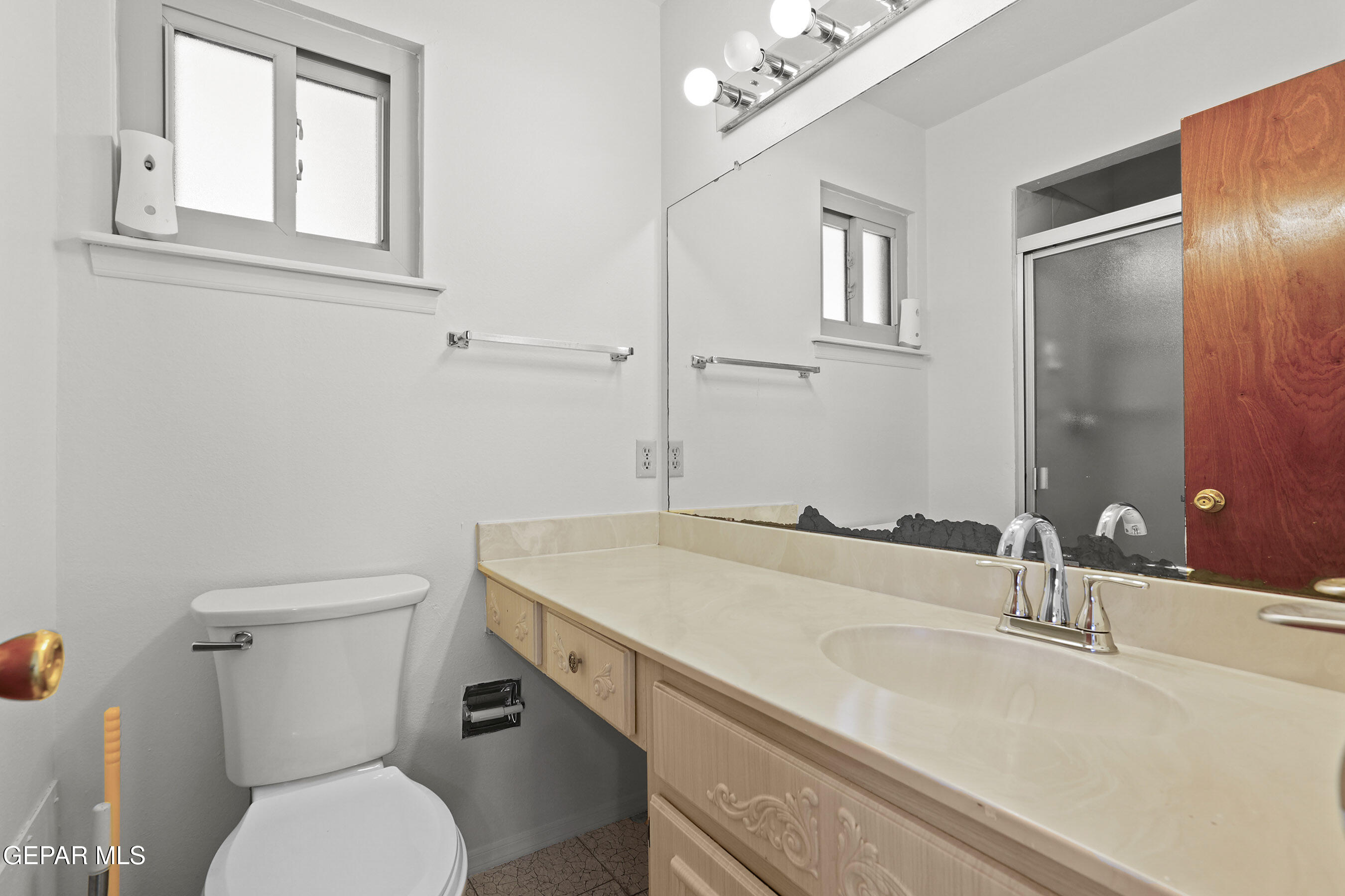 10406 BON AIRE Drive