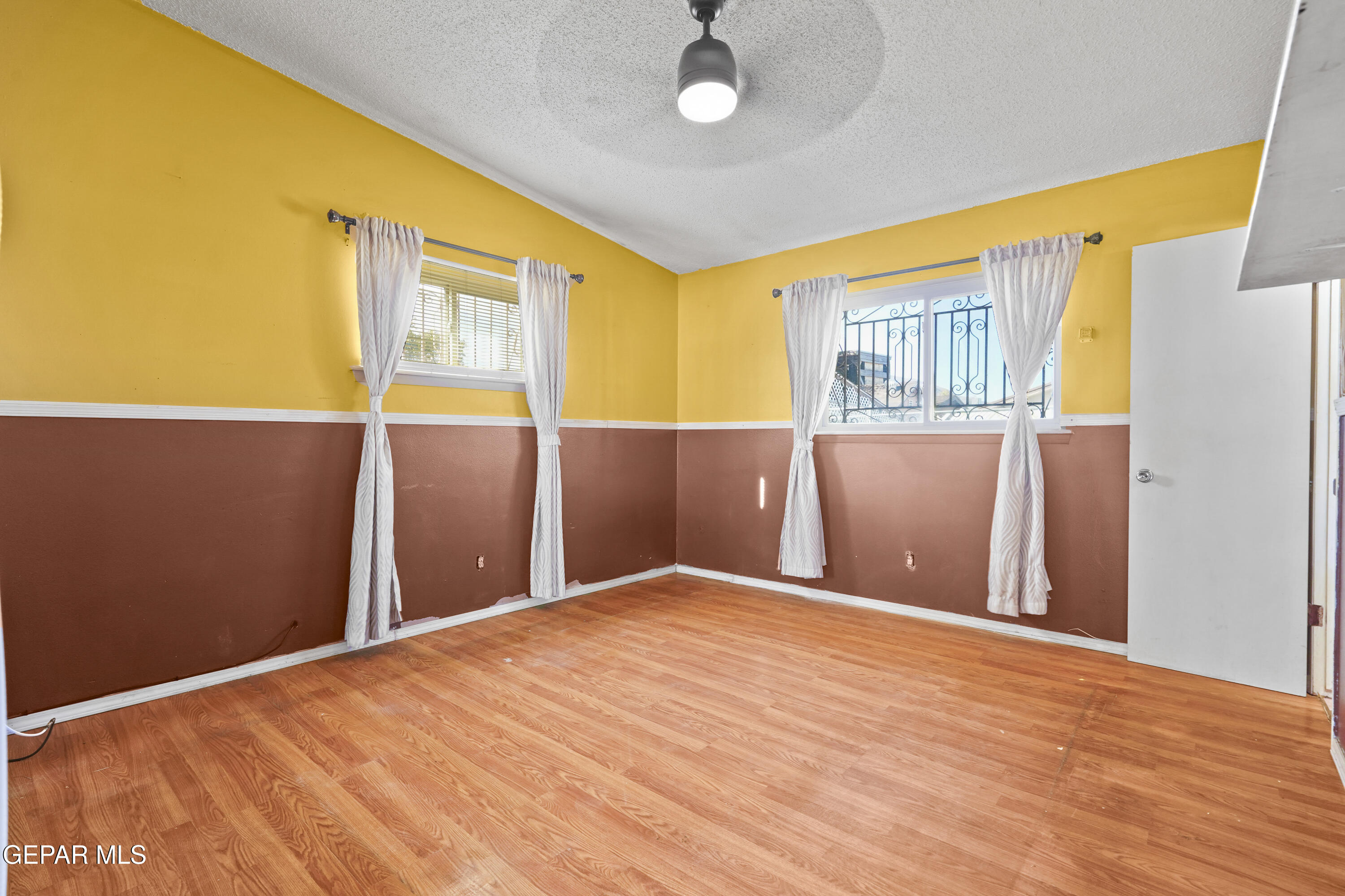 9849 MINUTEMAN Street