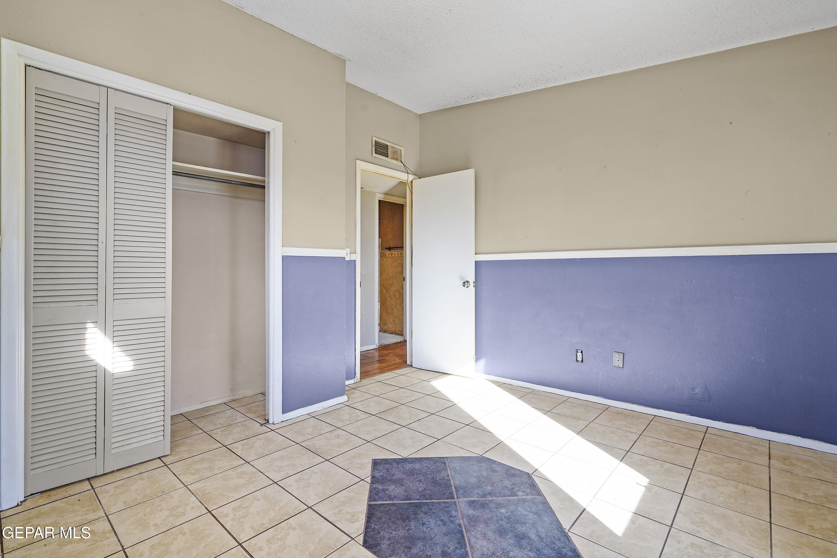 9849 MINUTEMAN Street