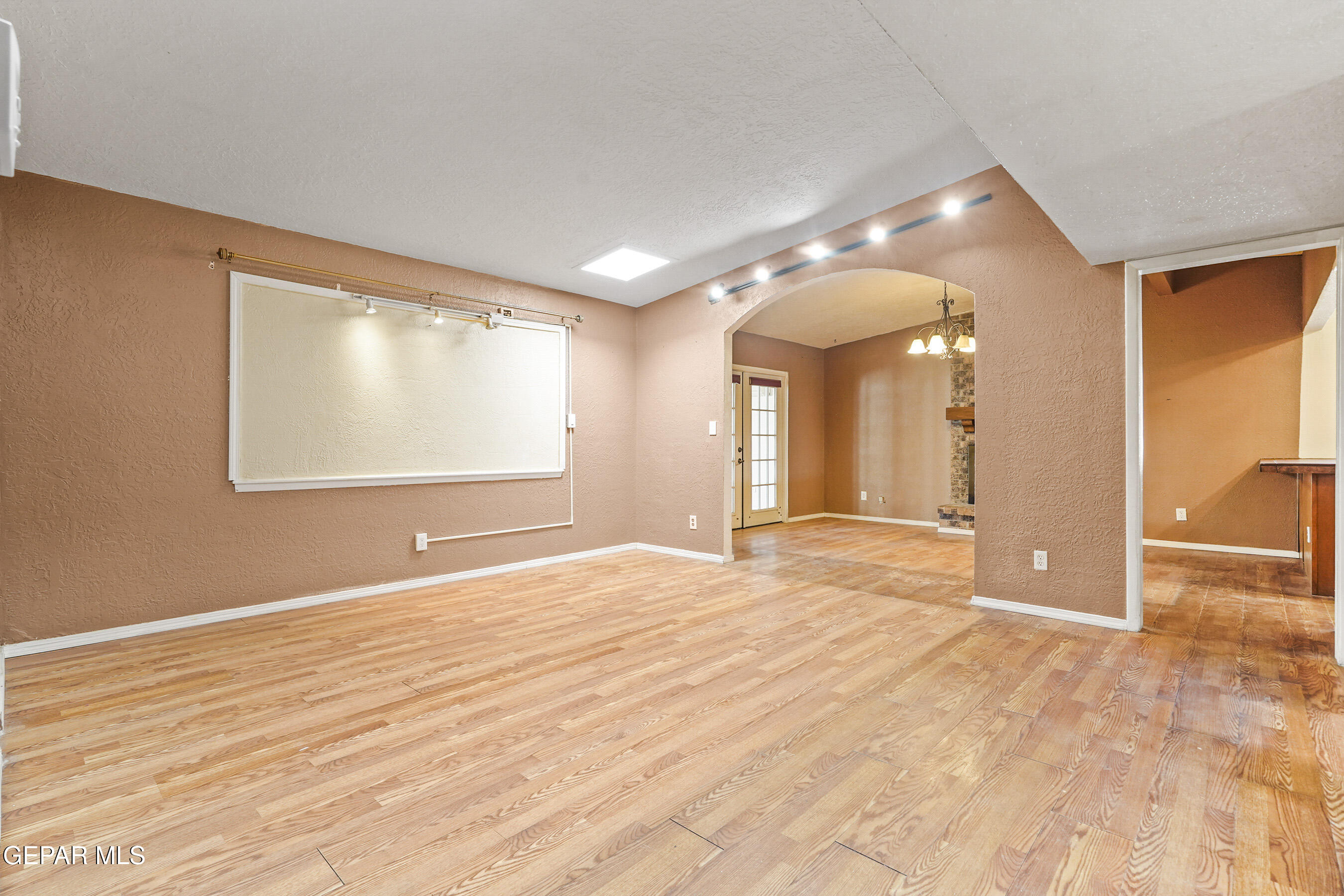 9849 MINUTEMAN Street