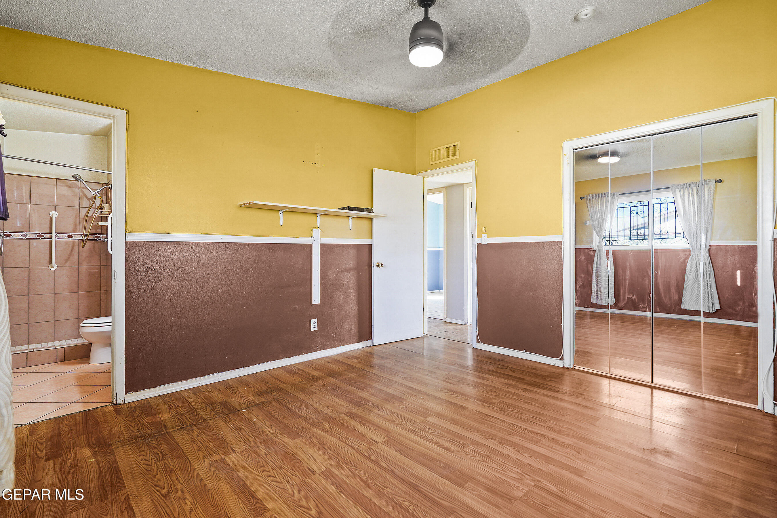 9849 MINUTEMAN Street