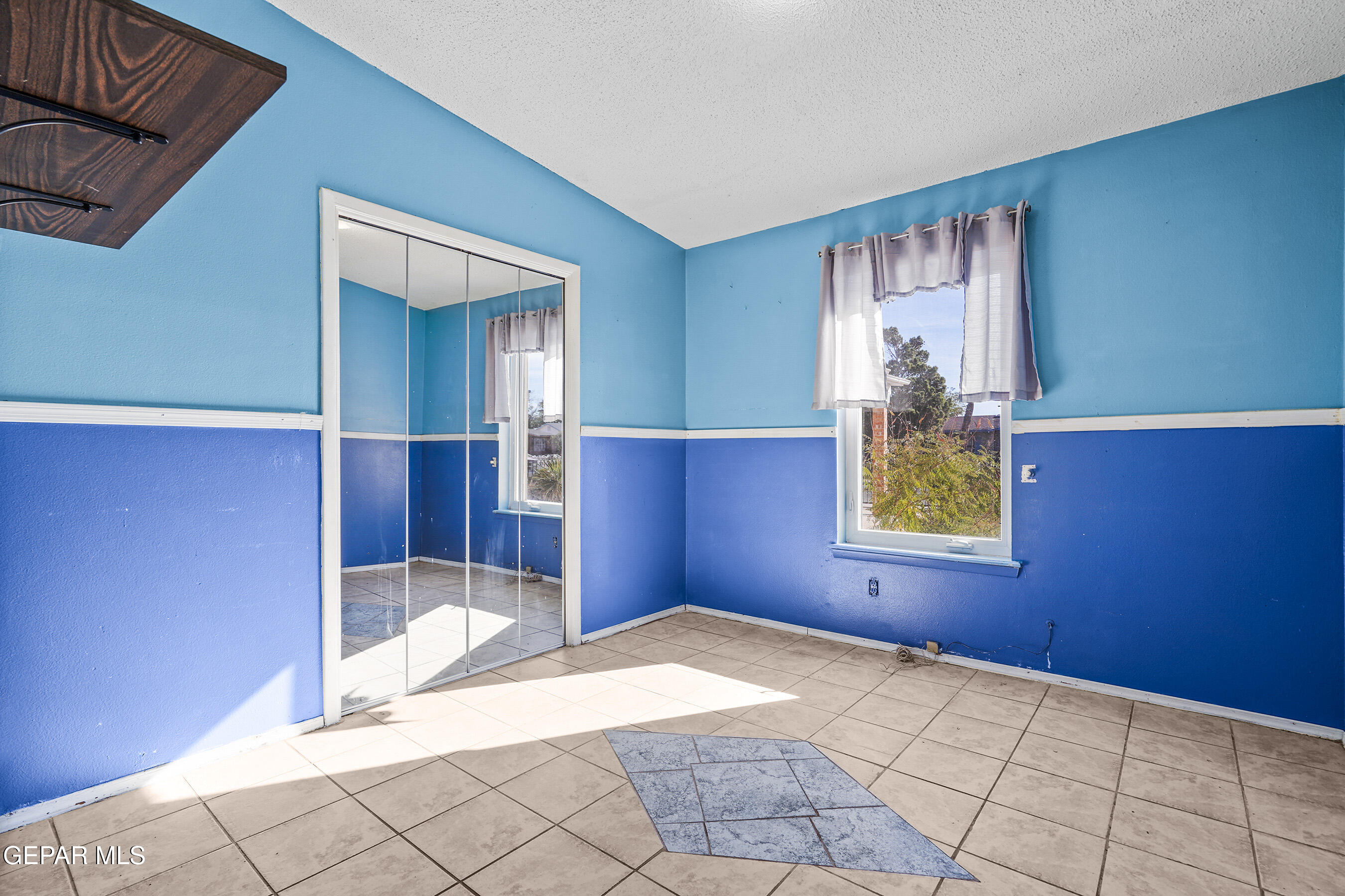 9849 MINUTEMAN Street