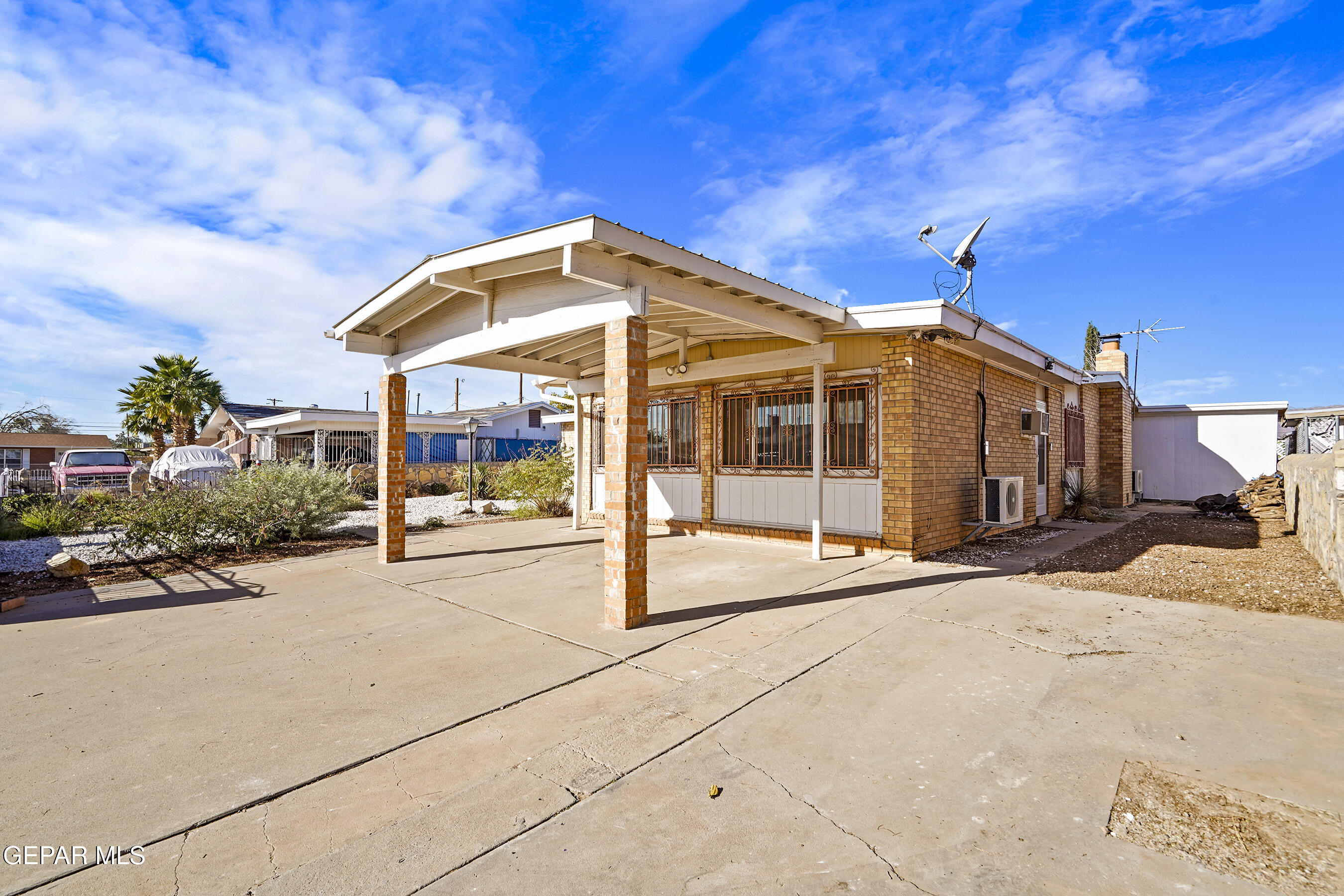 9849 MINUTEMAN Street