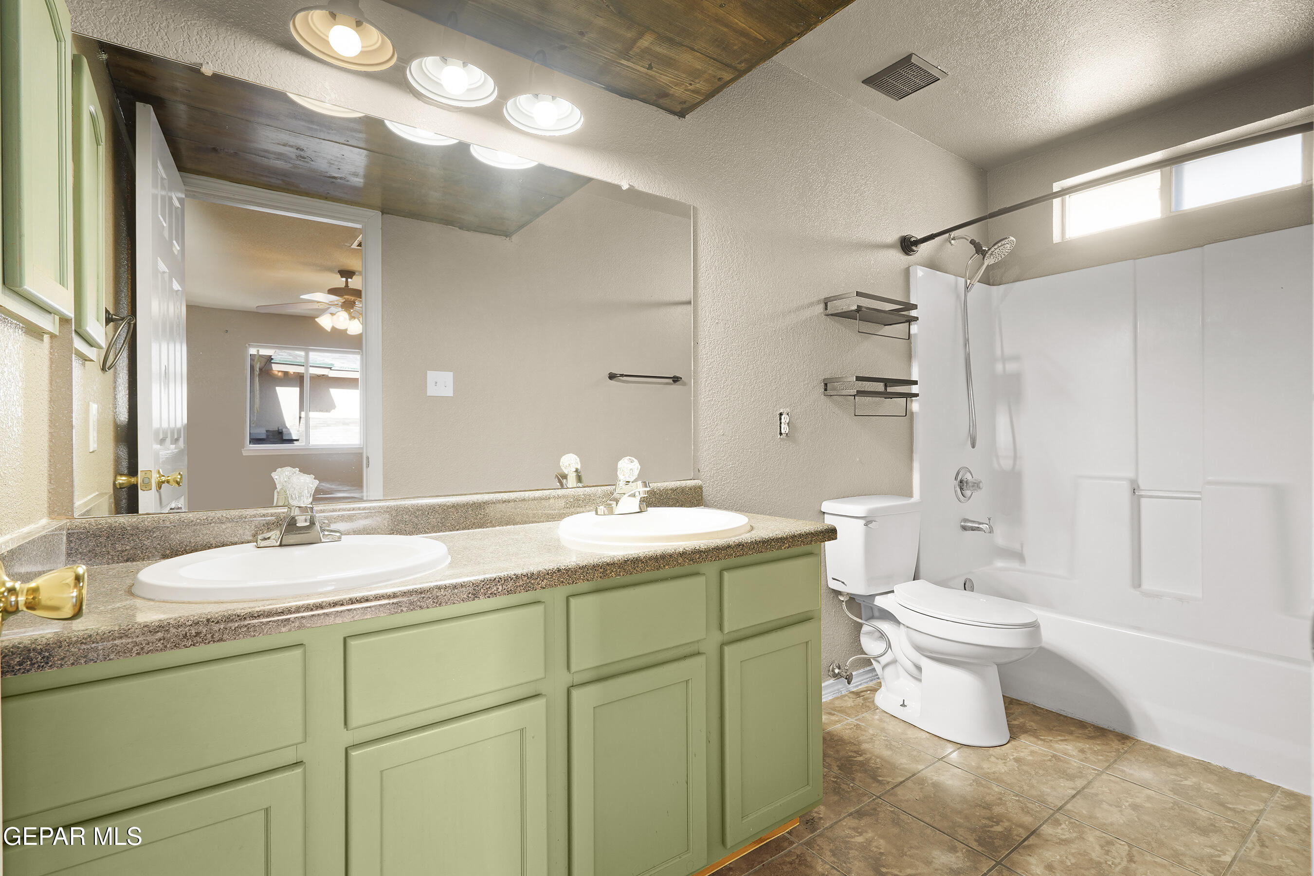 4121 TIERRA BRONCE Drive