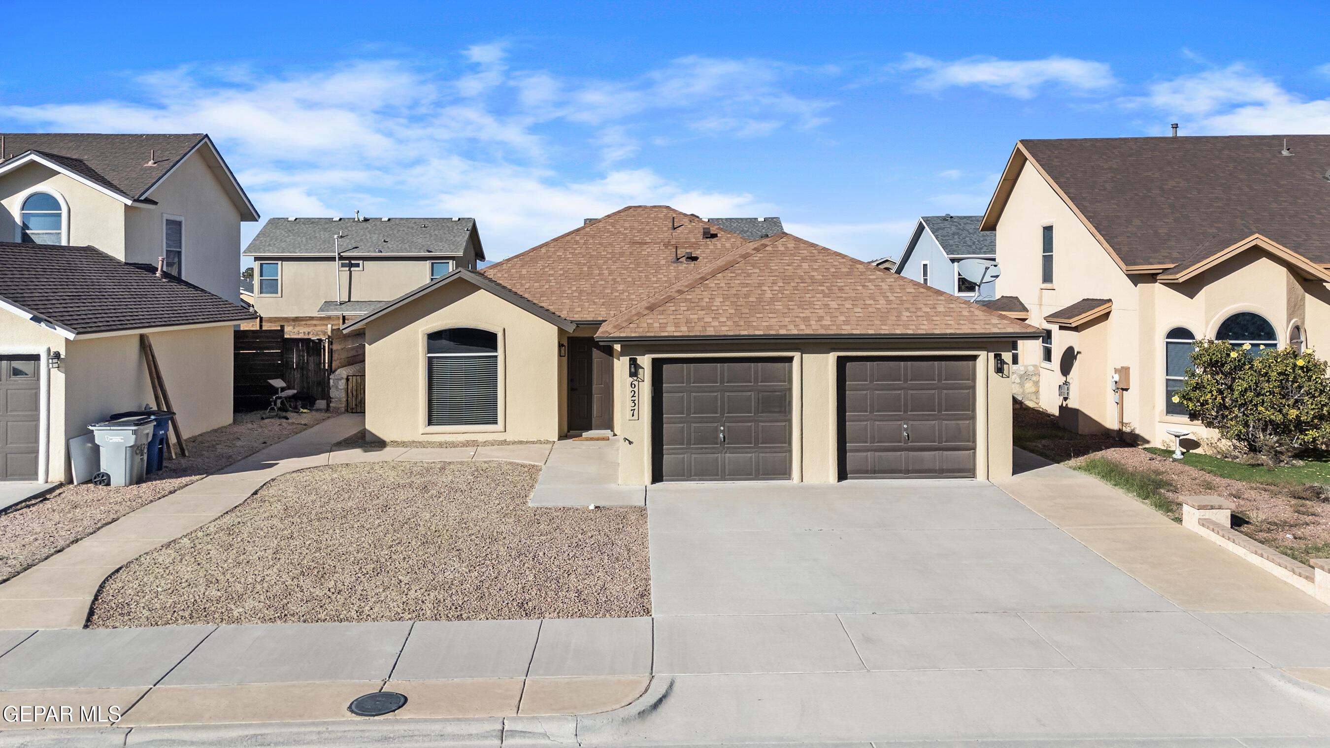 6237 LOVEBIRD Lane