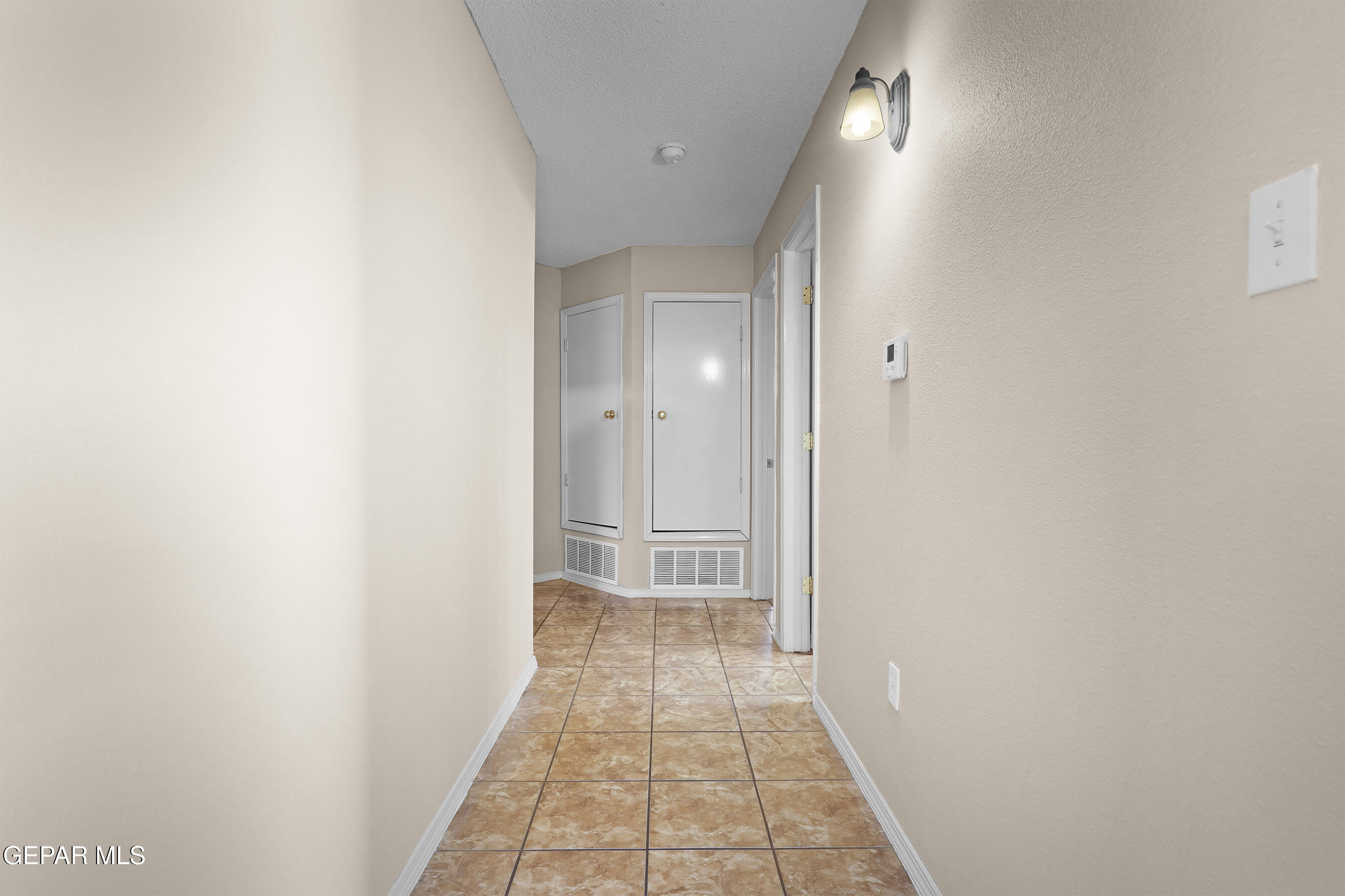 6237 LOVEBIRD Lane