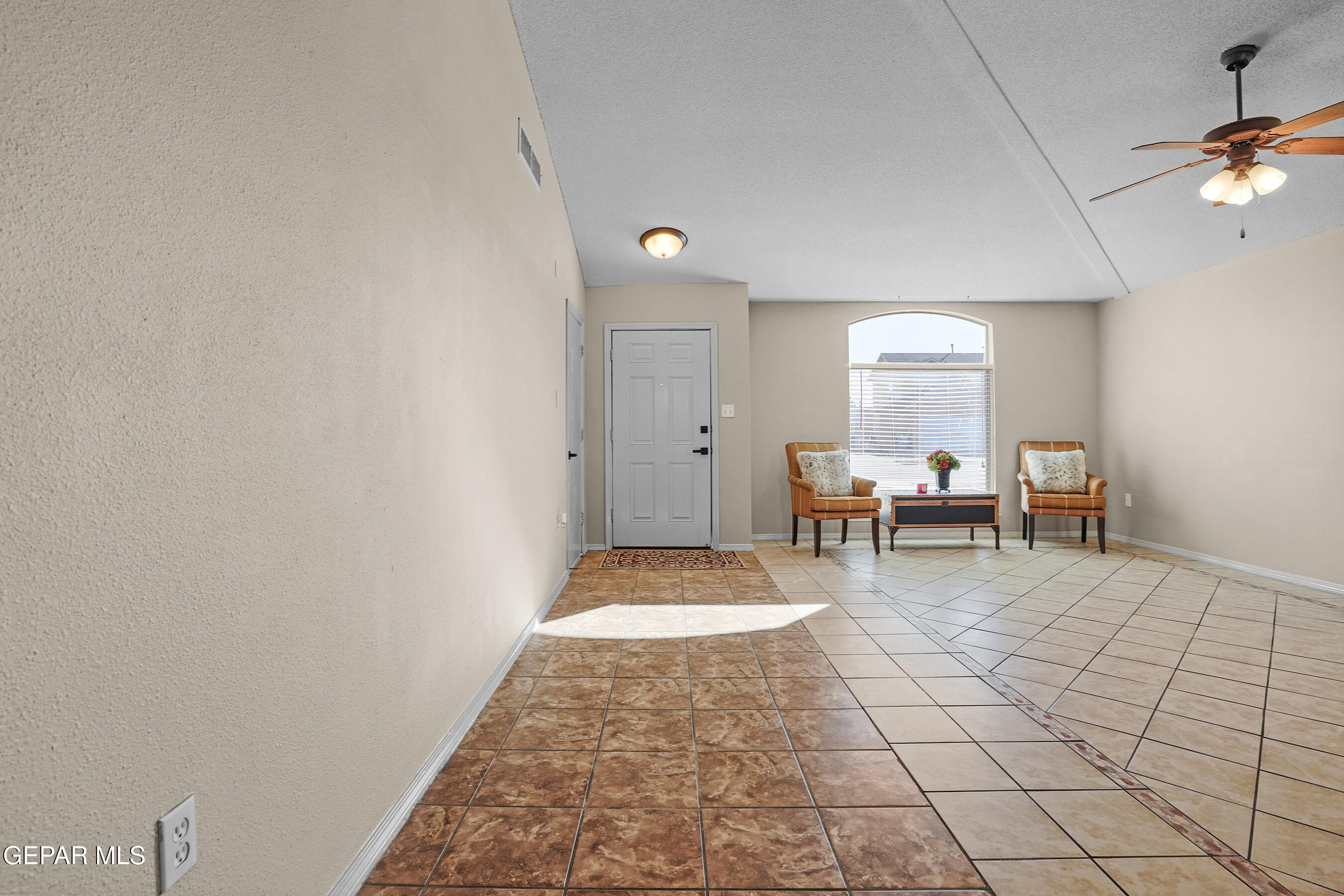 6237 LOVEBIRD Lane