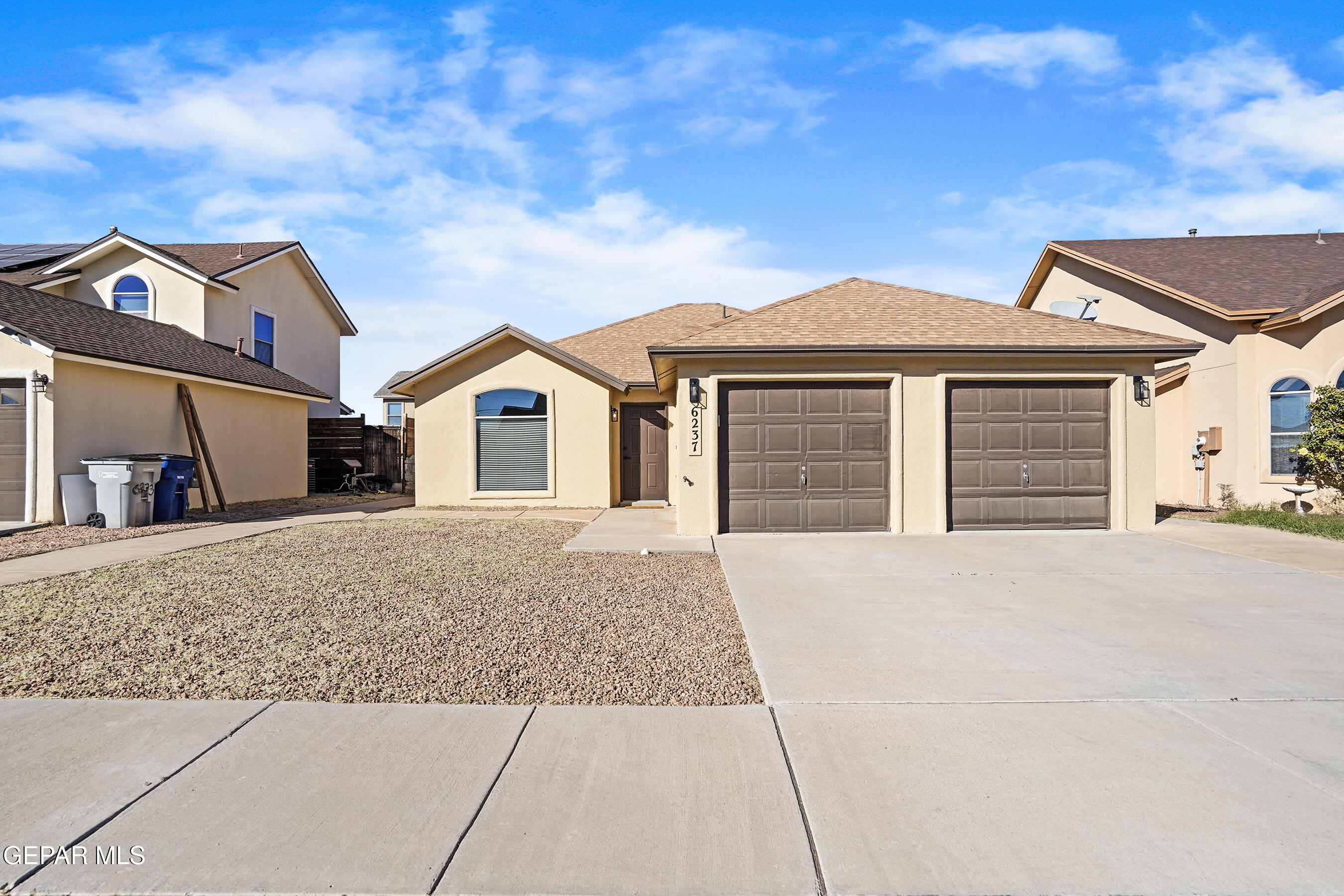 6237 LOVEBIRD Lane