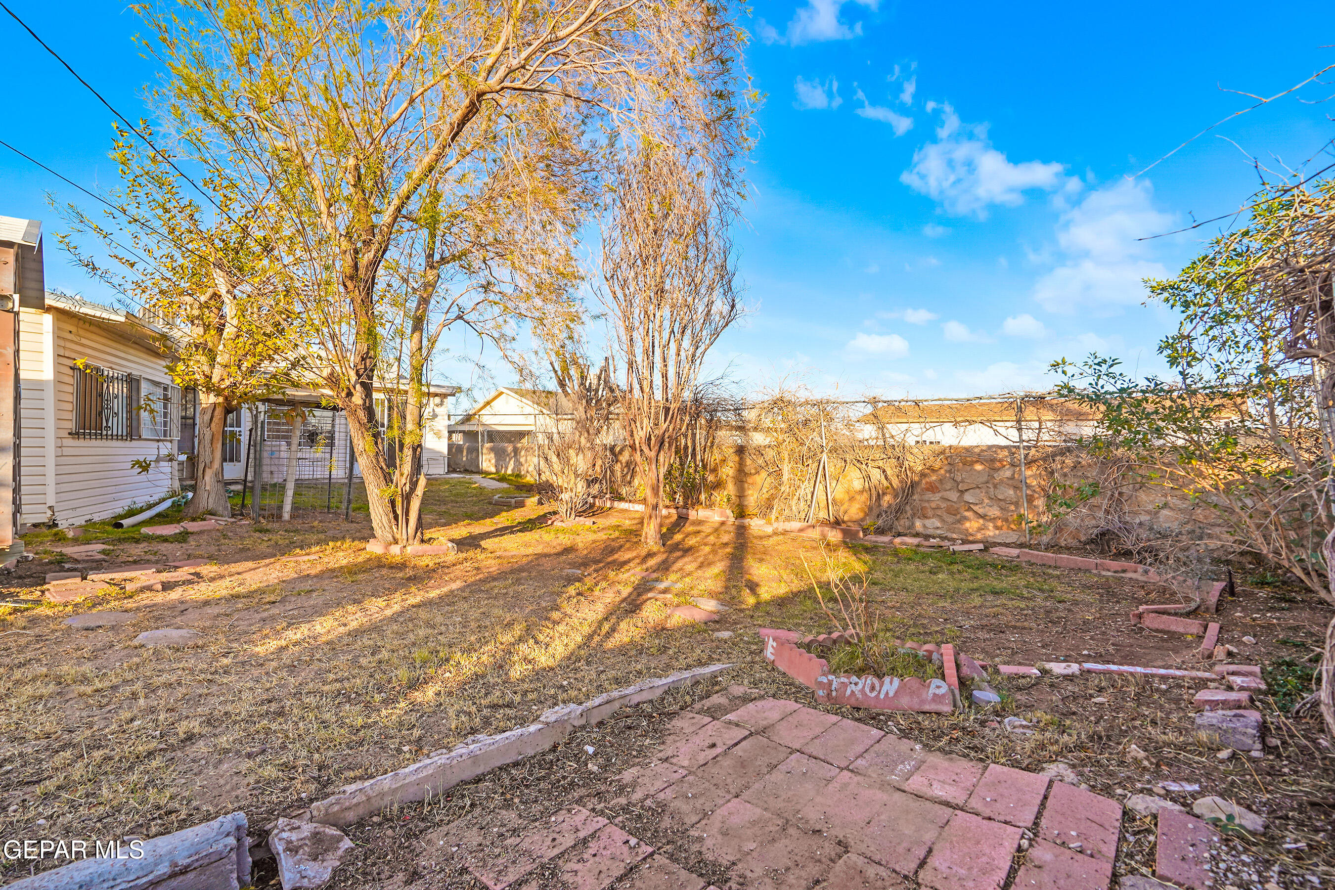 3222 FRANKFORT Avenue