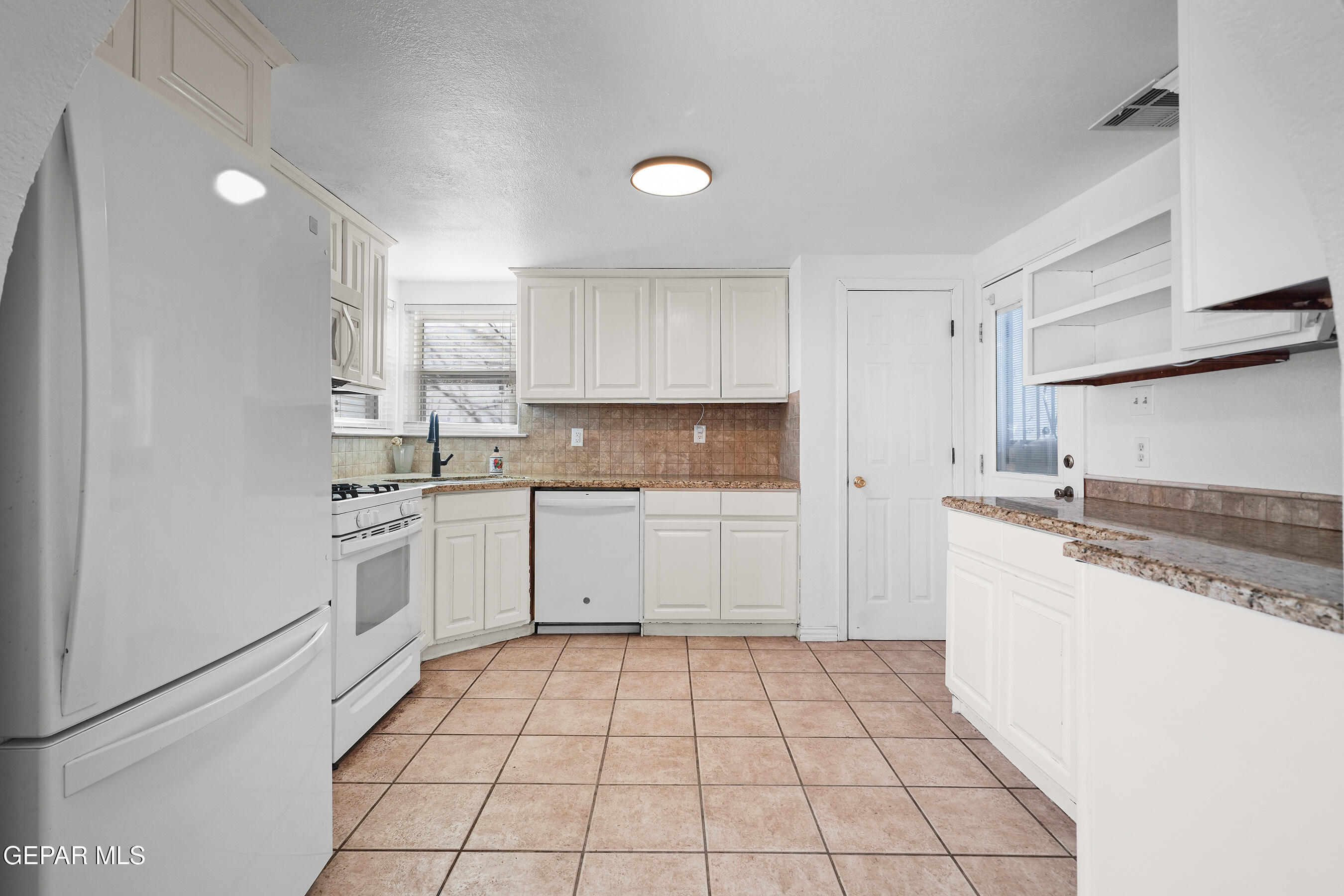 3224 MOUNTAIN RIDGE Drive