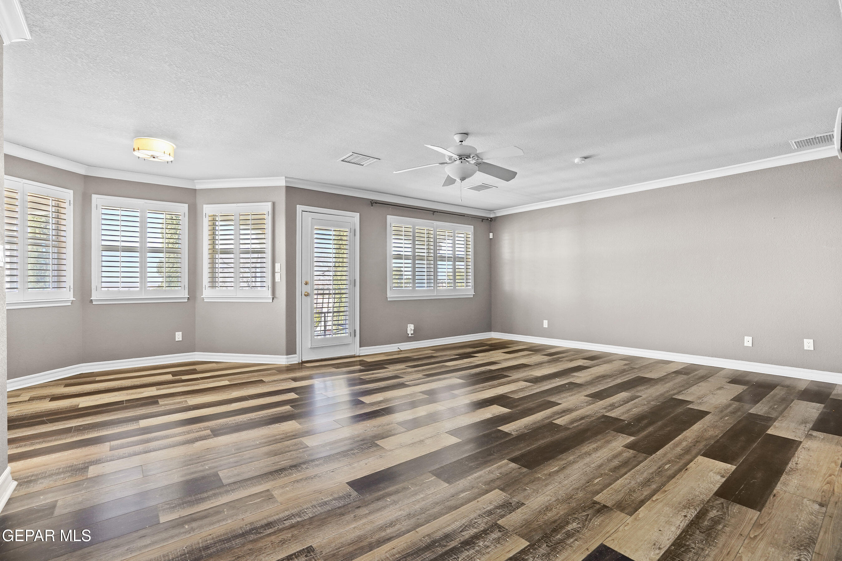 6513 ROYAL RIDGE Drive