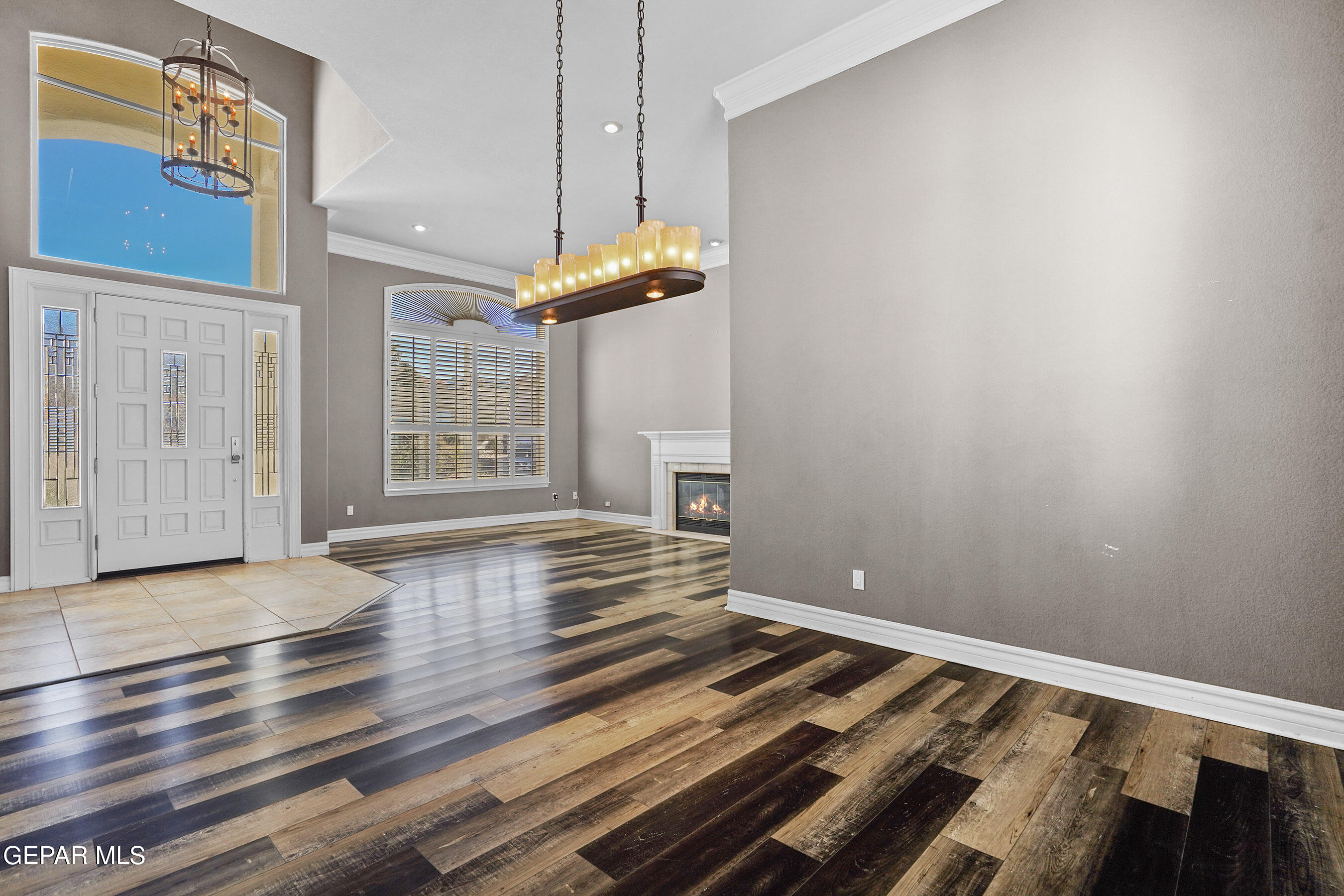 6513 ROYAL RIDGE Drive