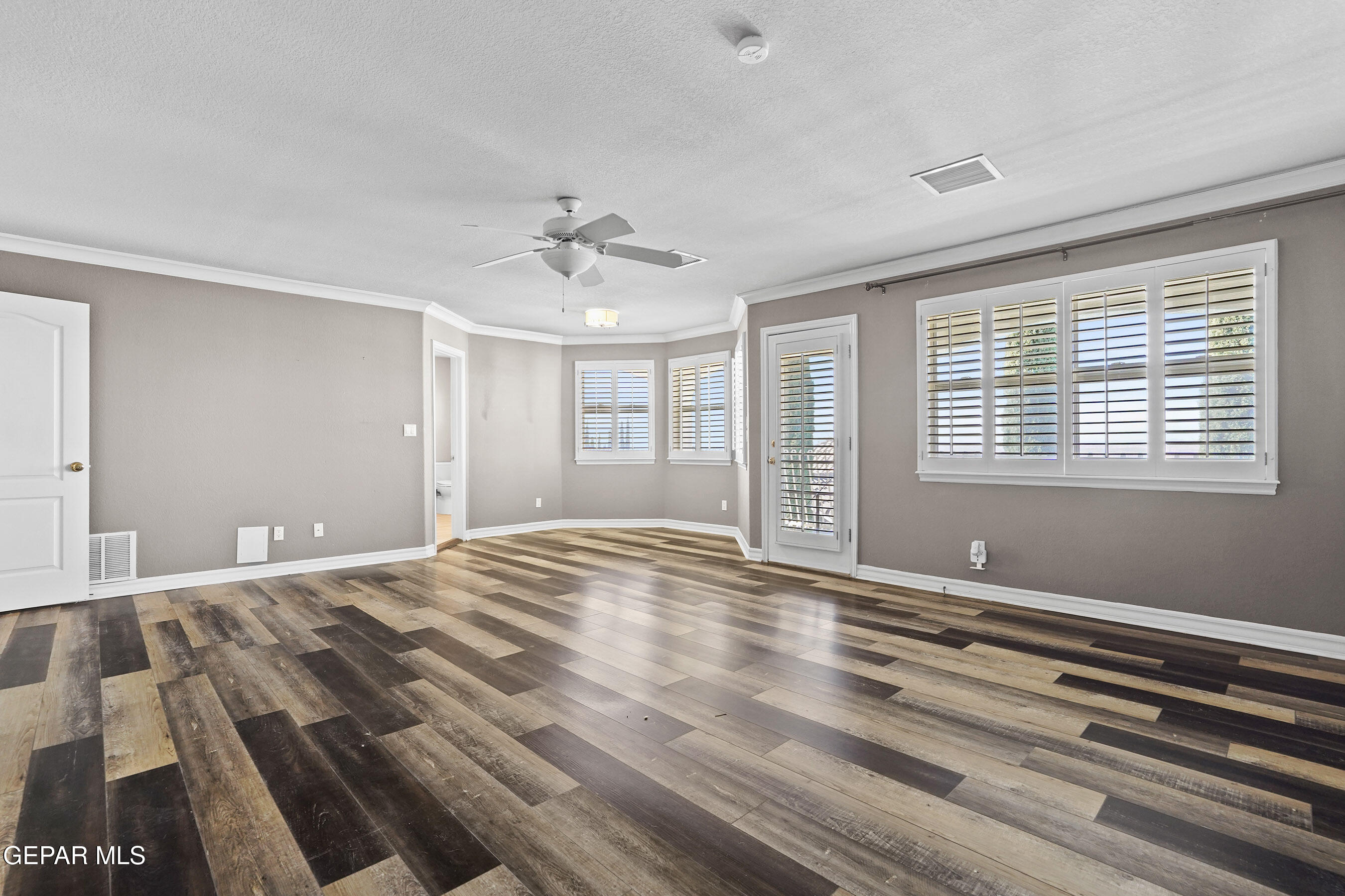 6513 ROYAL RIDGE Drive