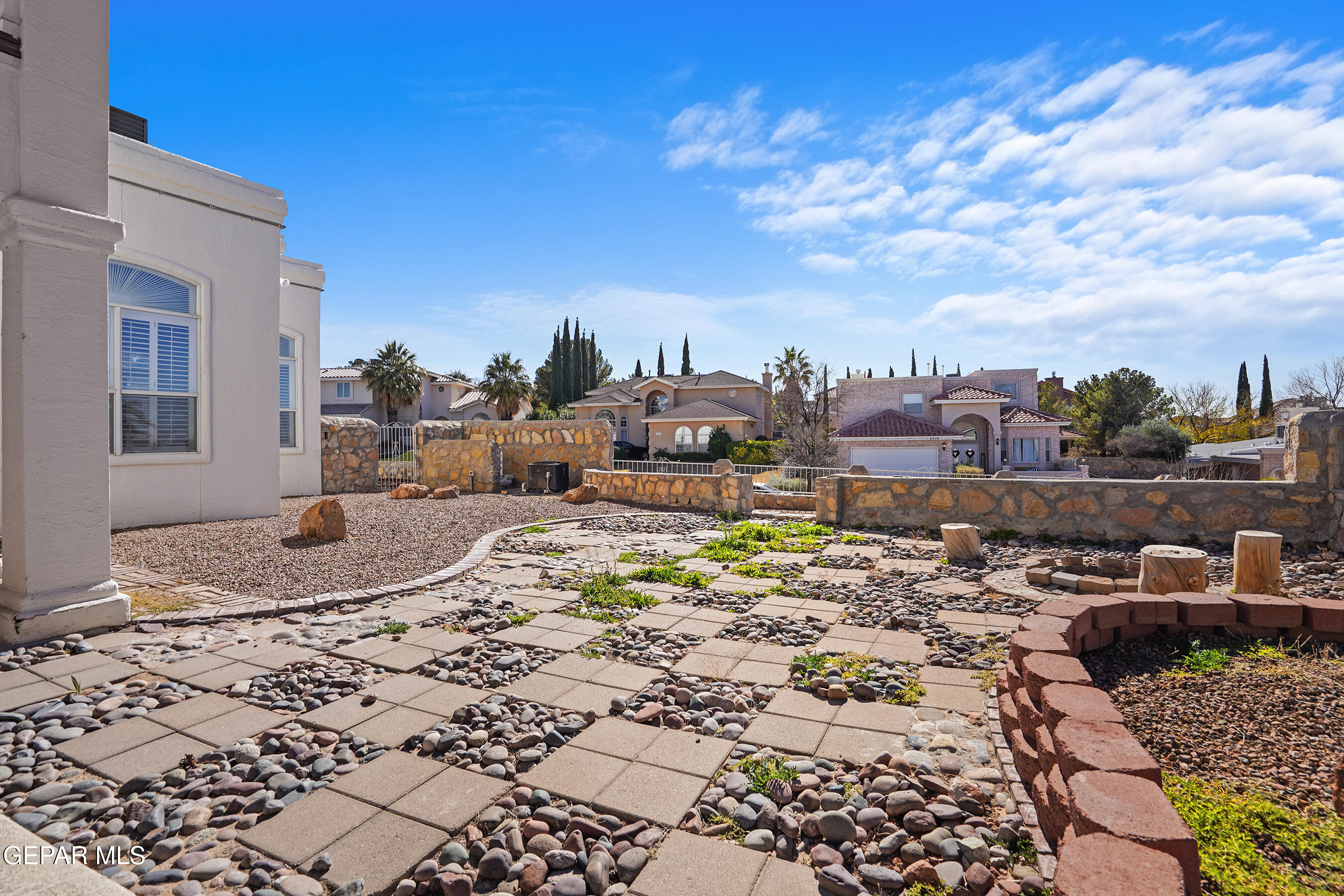 6513 ROYAL RIDGE Drive