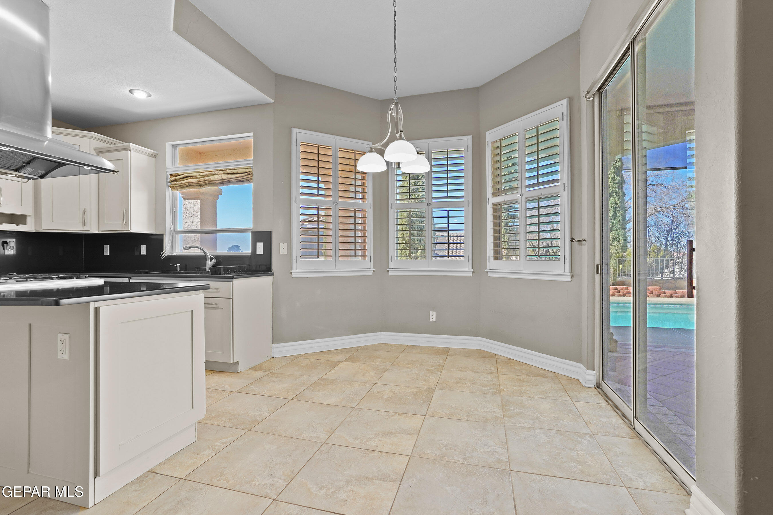 6513 ROYAL RIDGE Drive