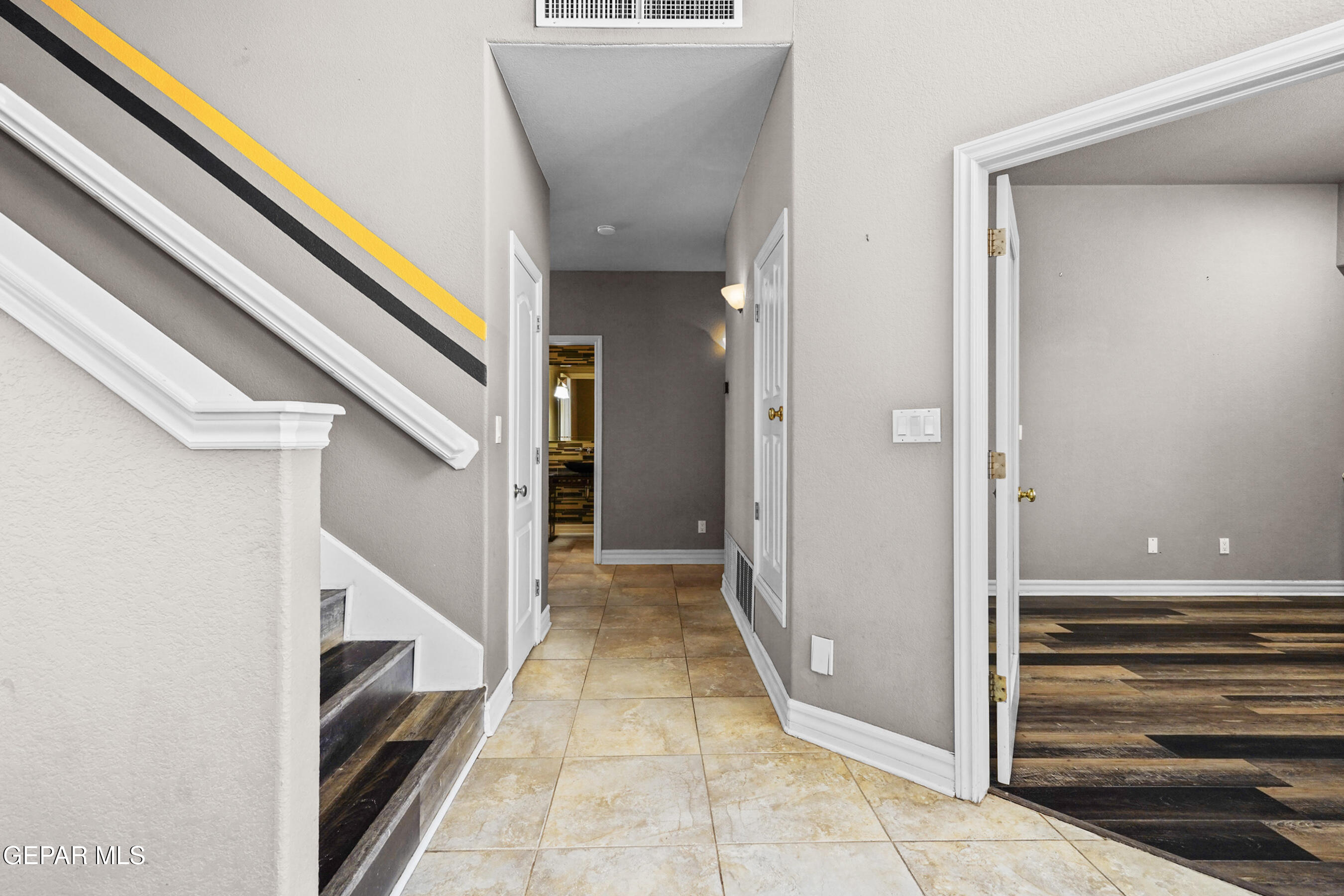 6513 ROYAL RIDGE Drive