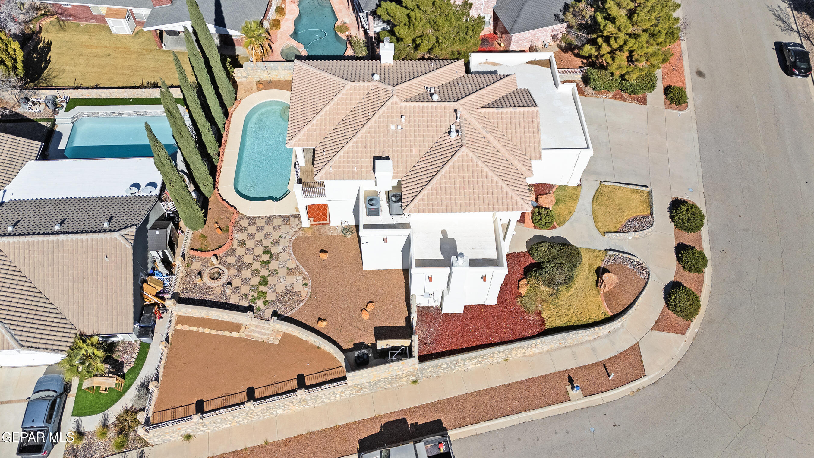 6513 ROYAL RIDGE Drive