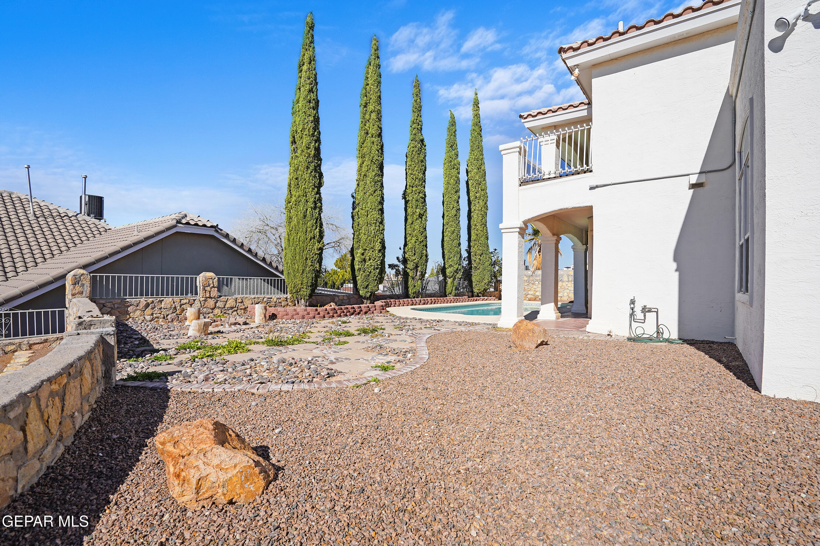 6513 ROYAL RIDGE Drive