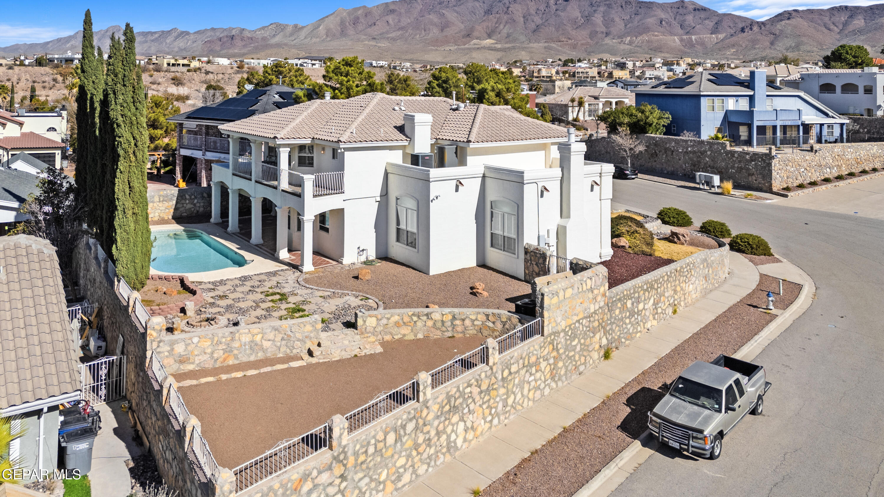 6513 ROYAL RIDGE Drive