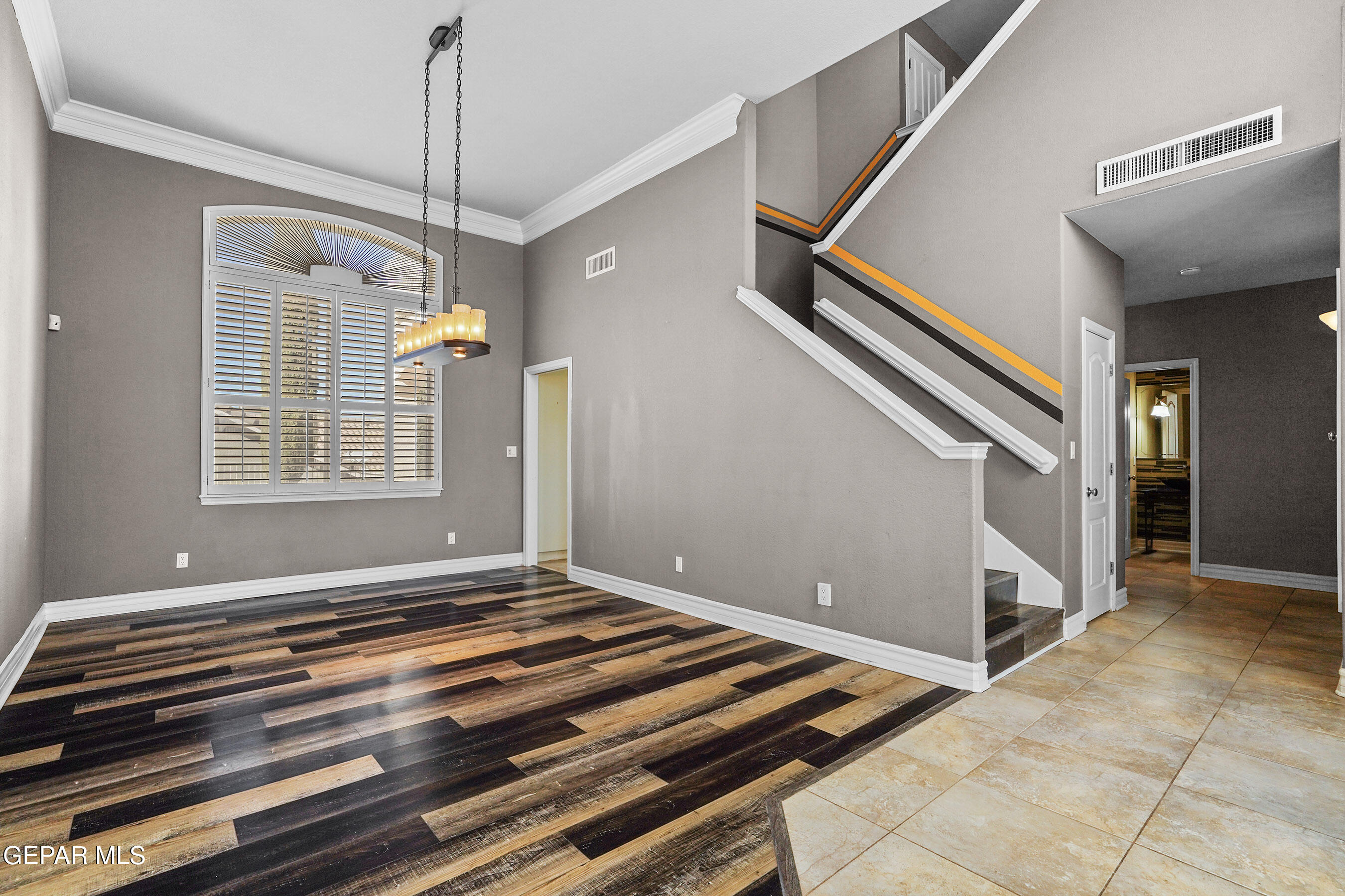 6513 ROYAL RIDGE Drive