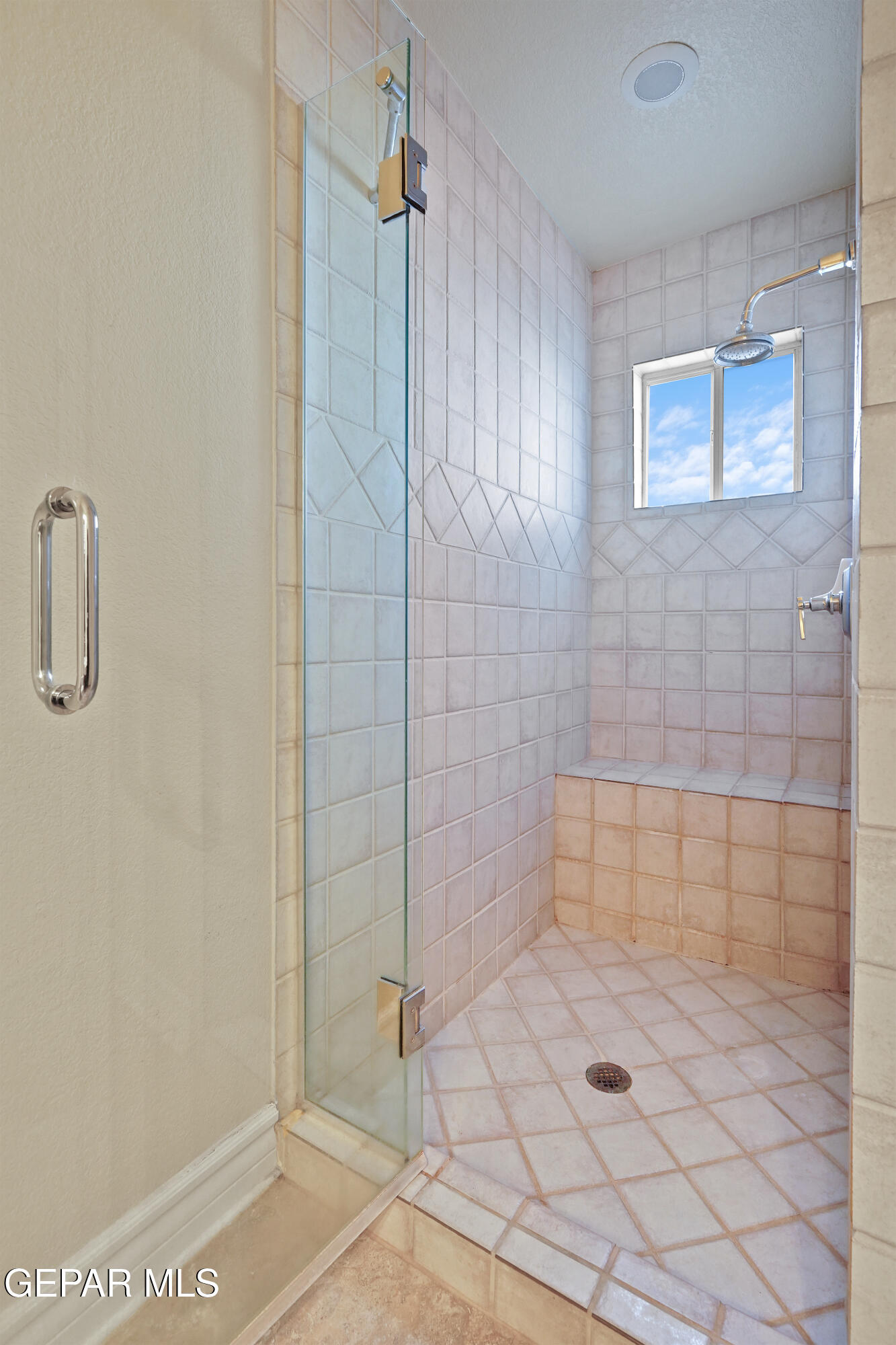 6513 ROYAL RIDGE Drive