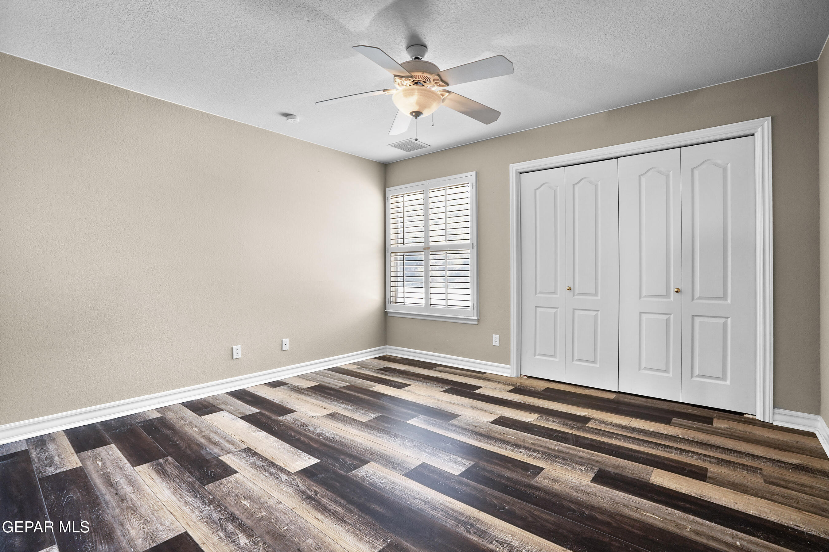 6513 ROYAL RIDGE Drive