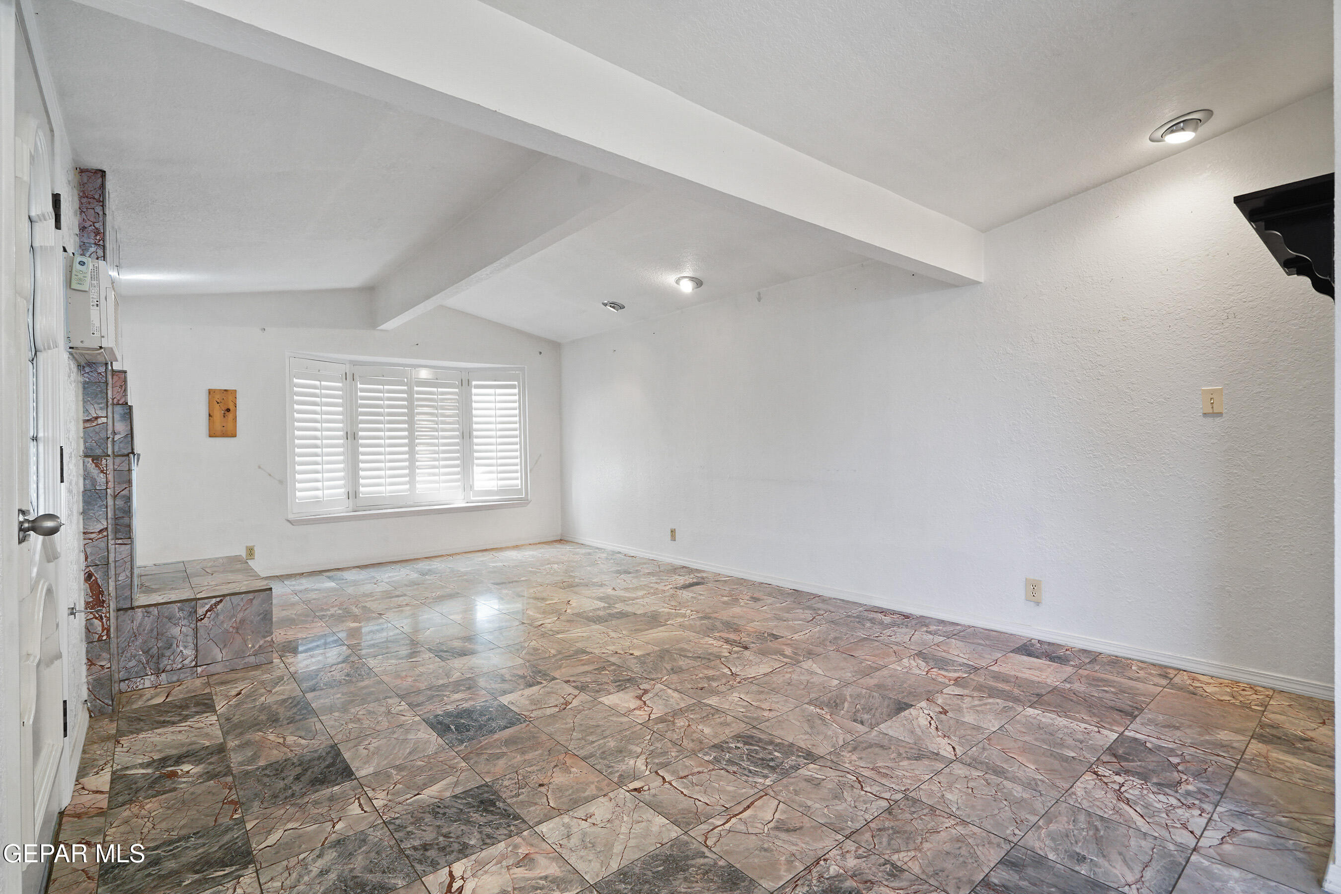 2205 VILLA PLATA Drive