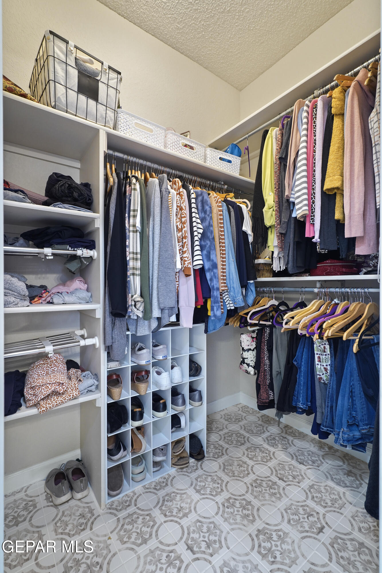 6212 BRISA DEL MAR Drive