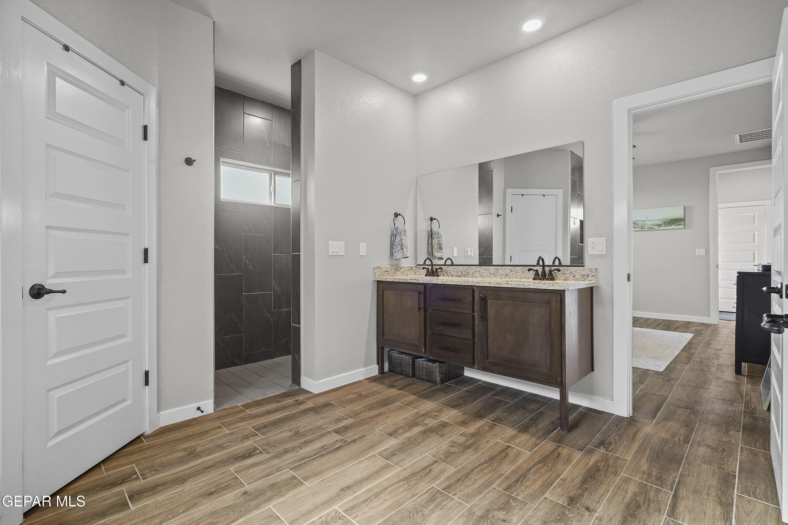 7417 WHITE CEDAR Place