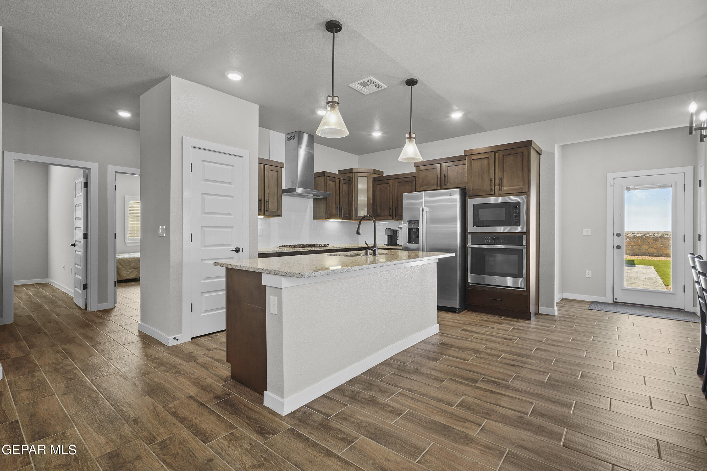 7417 WHITE CEDAR Place