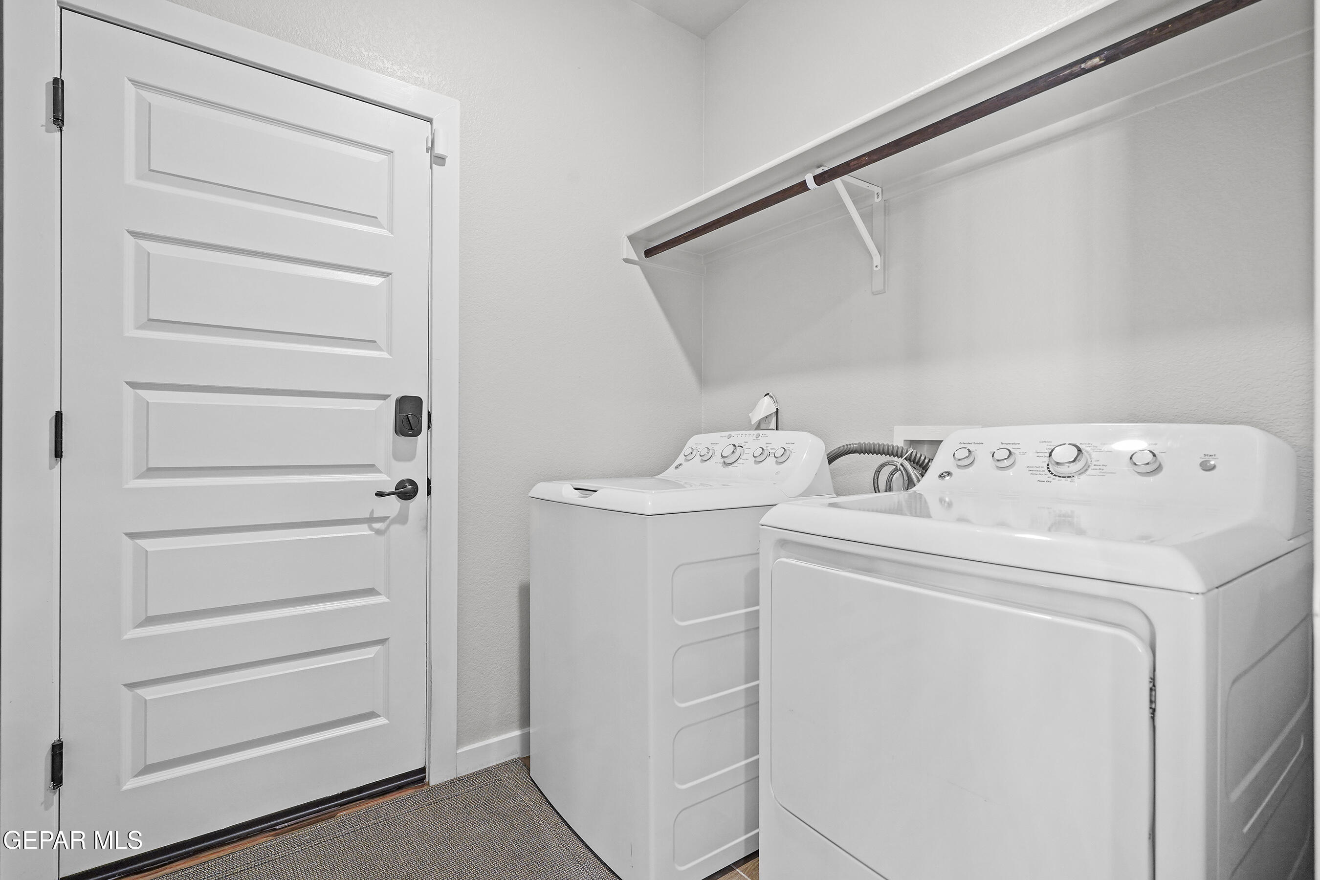 7417 WHITE CEDAR Place