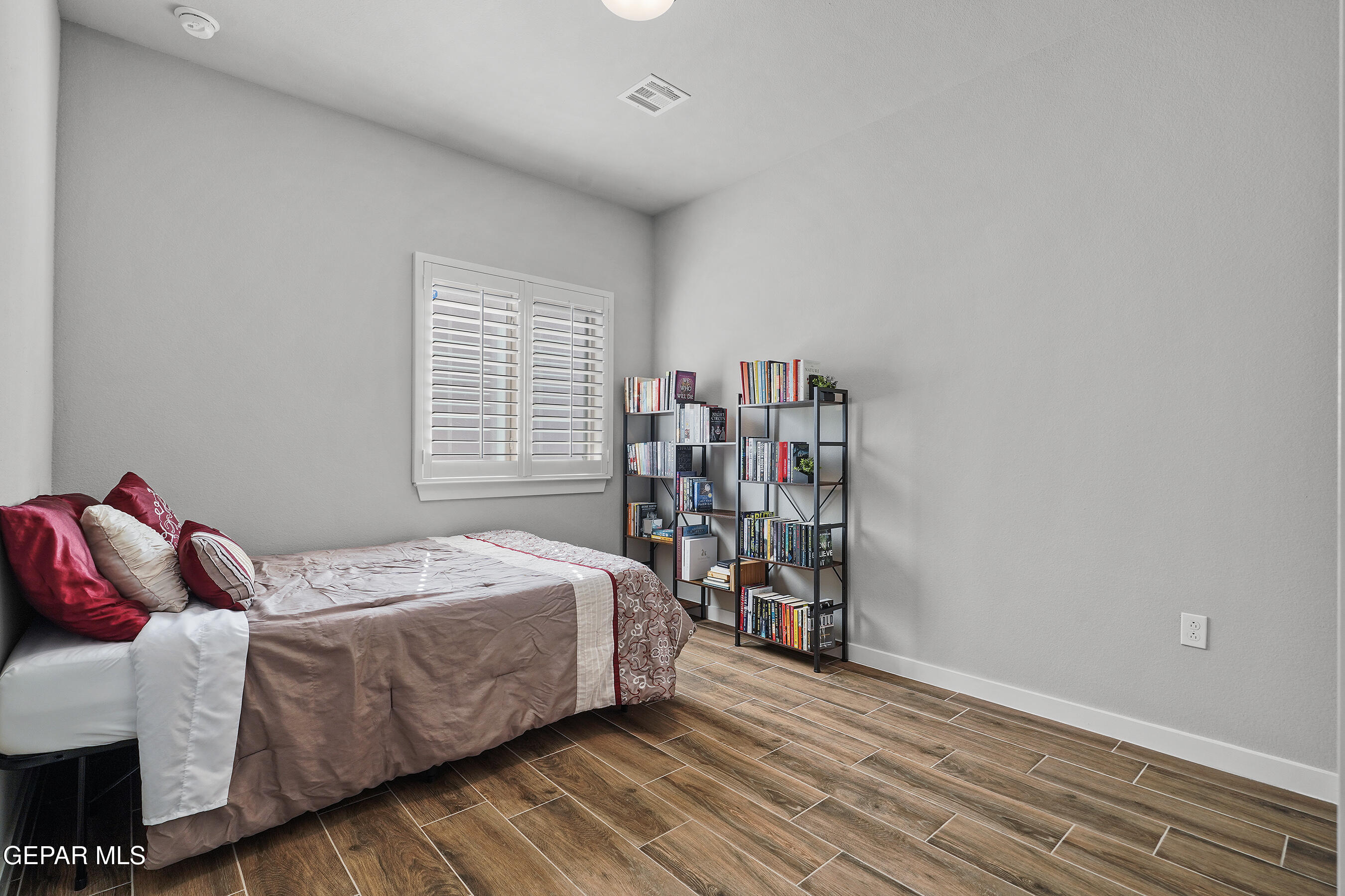 7417 WHITE CEDAR Place