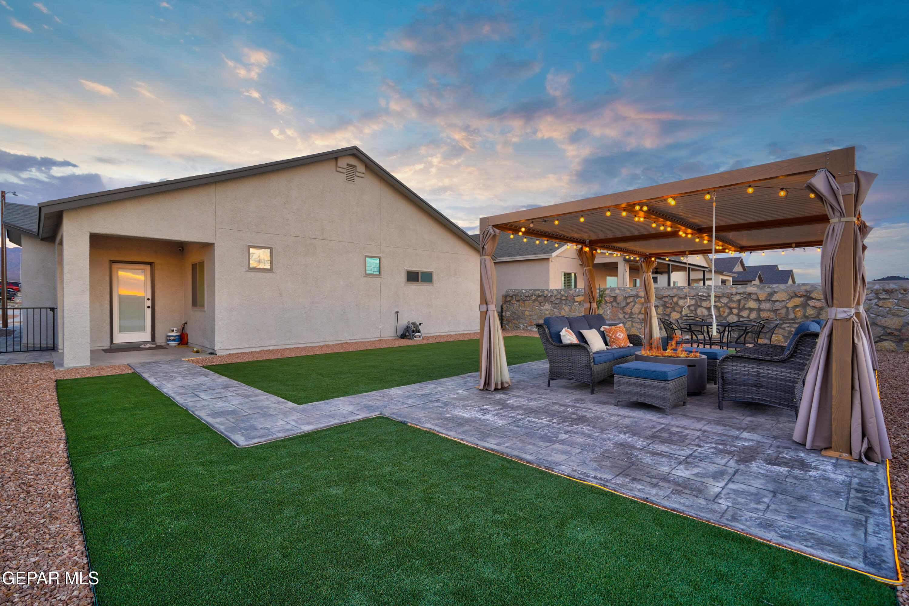 7417 WHITE CEDAR Place