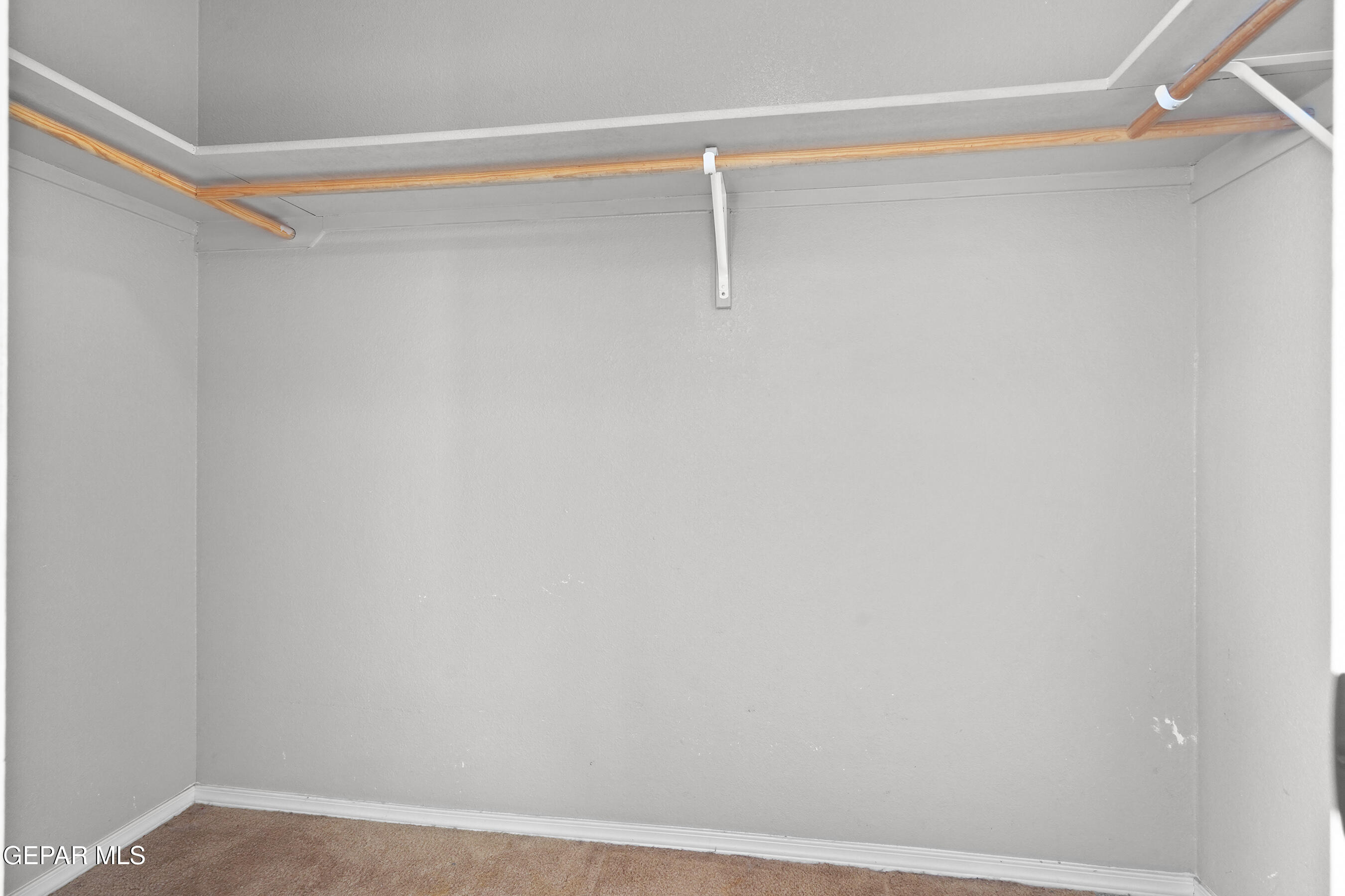 12968 ENRIQUE GOMEZ Lane